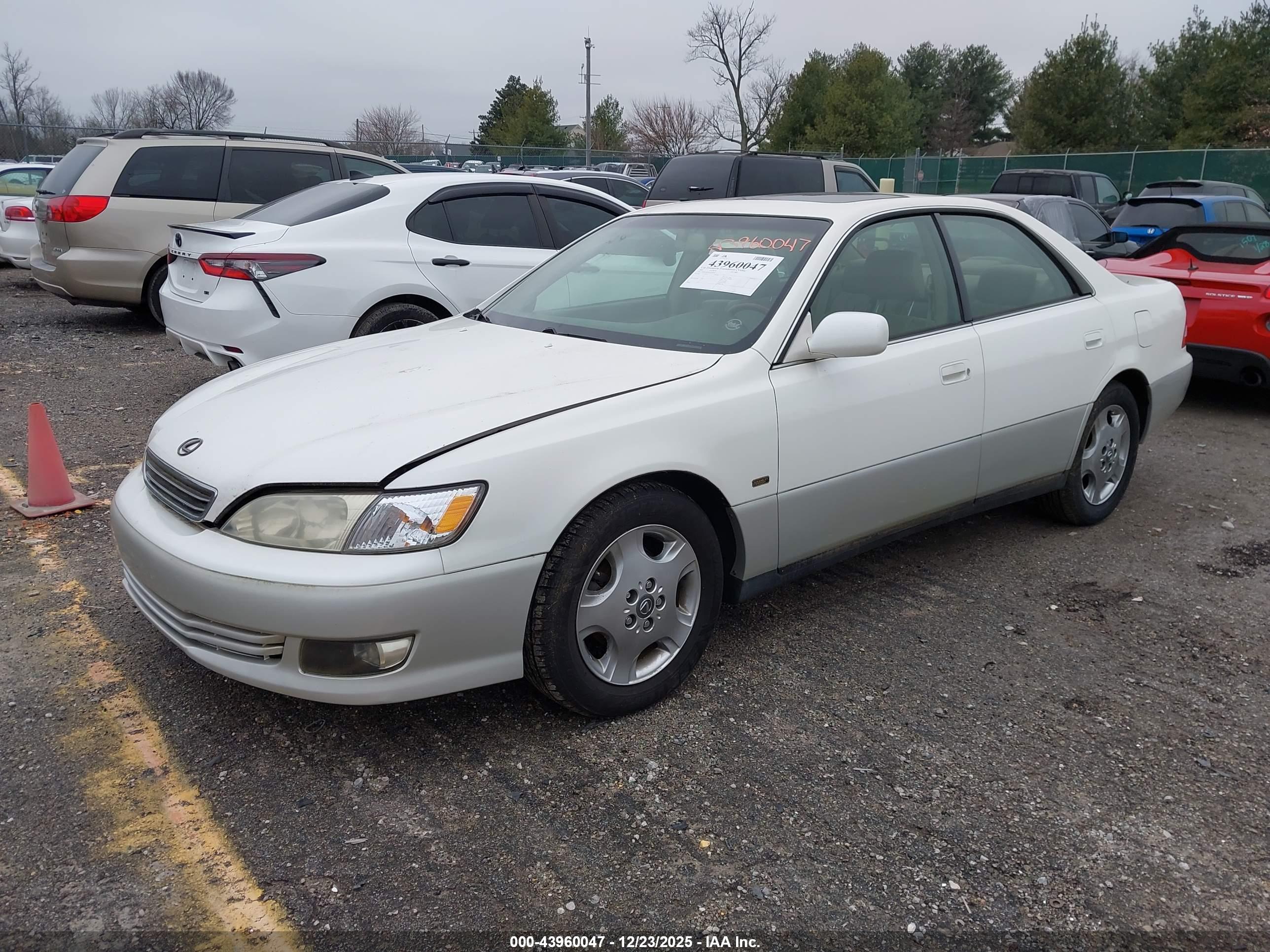 LEXUS ES image 2