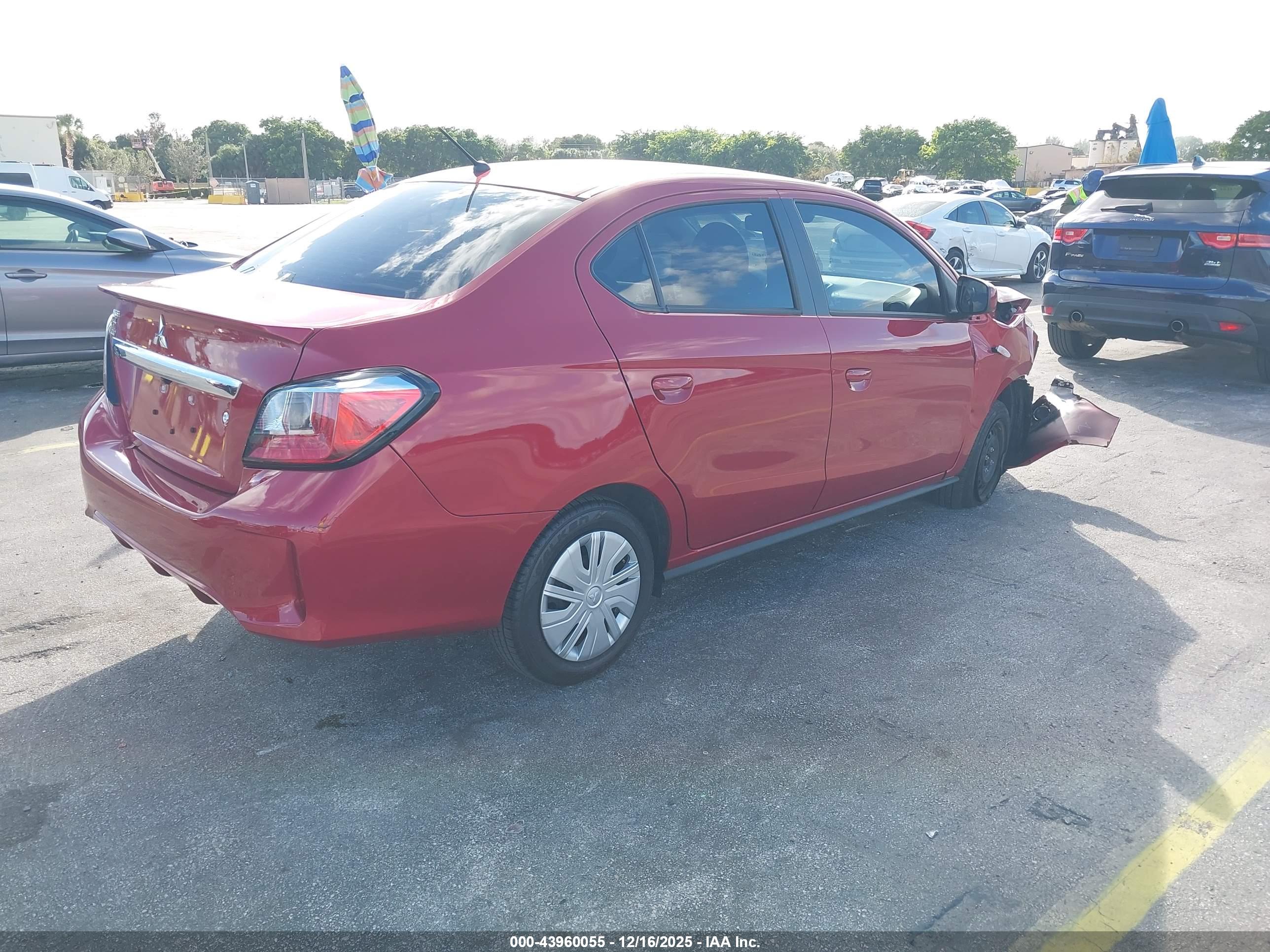 MITSUBISHI MIRAGE image 4