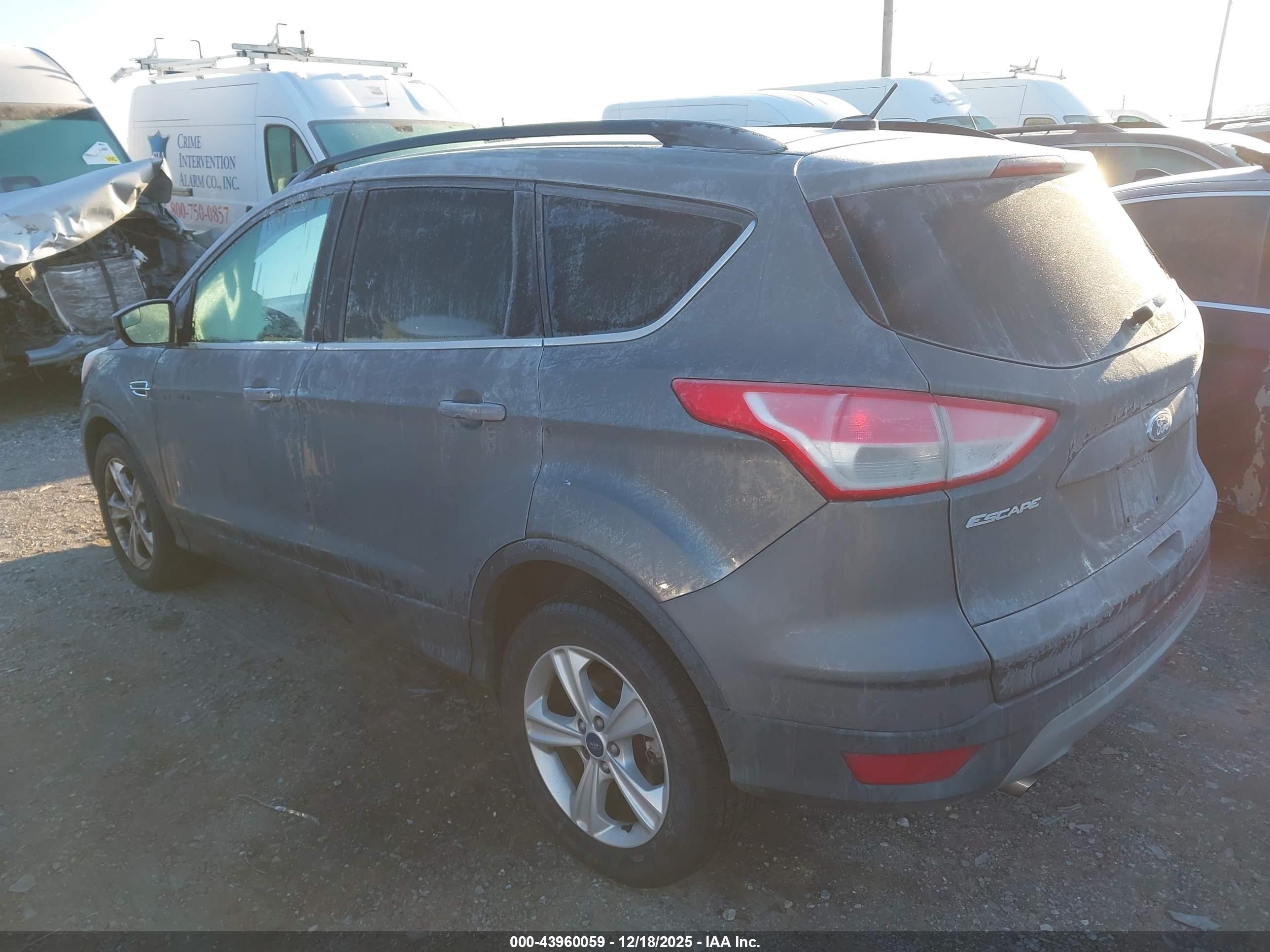 FORD ESCAPE image 3