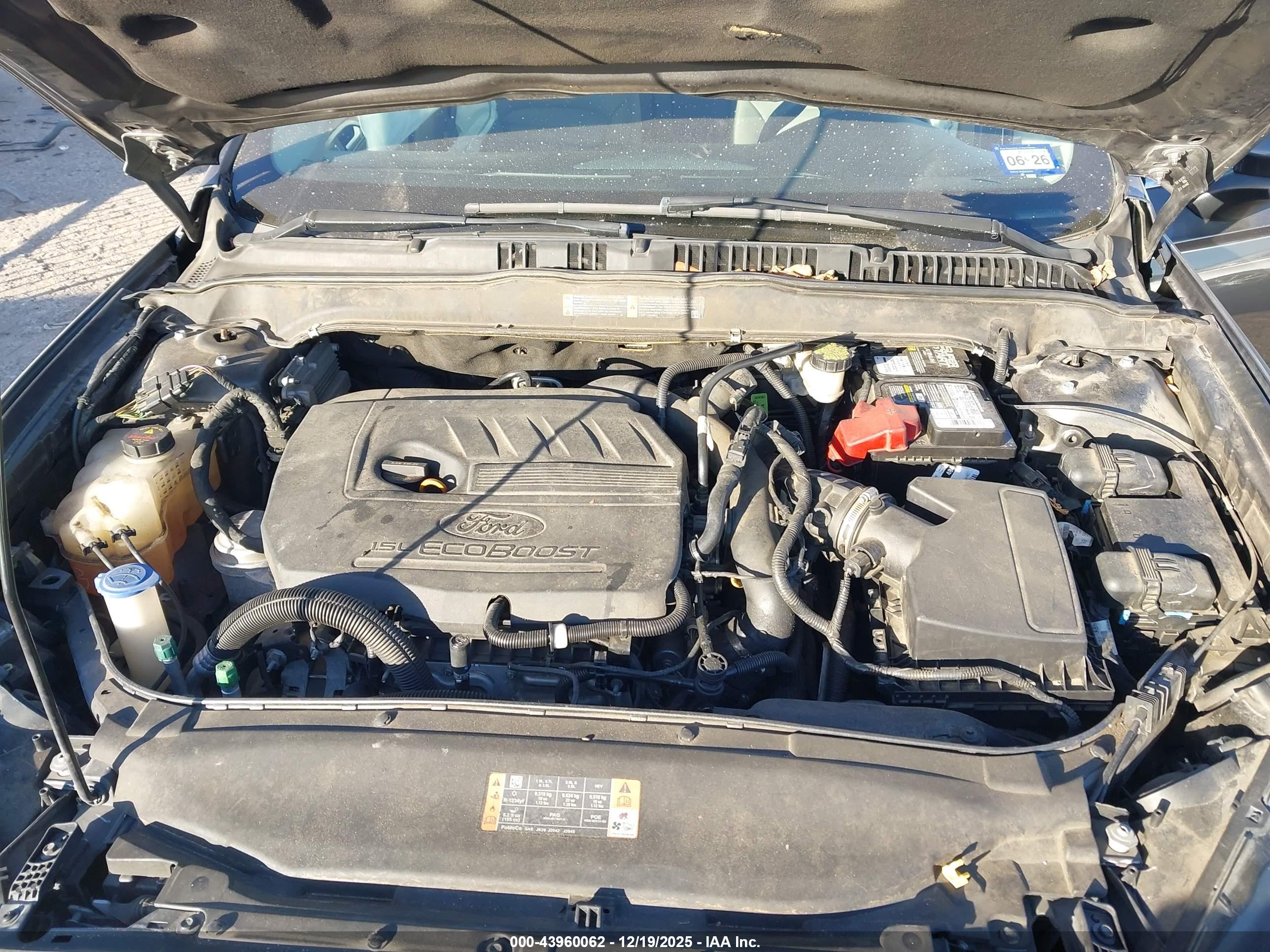 FORD FUSION image 10