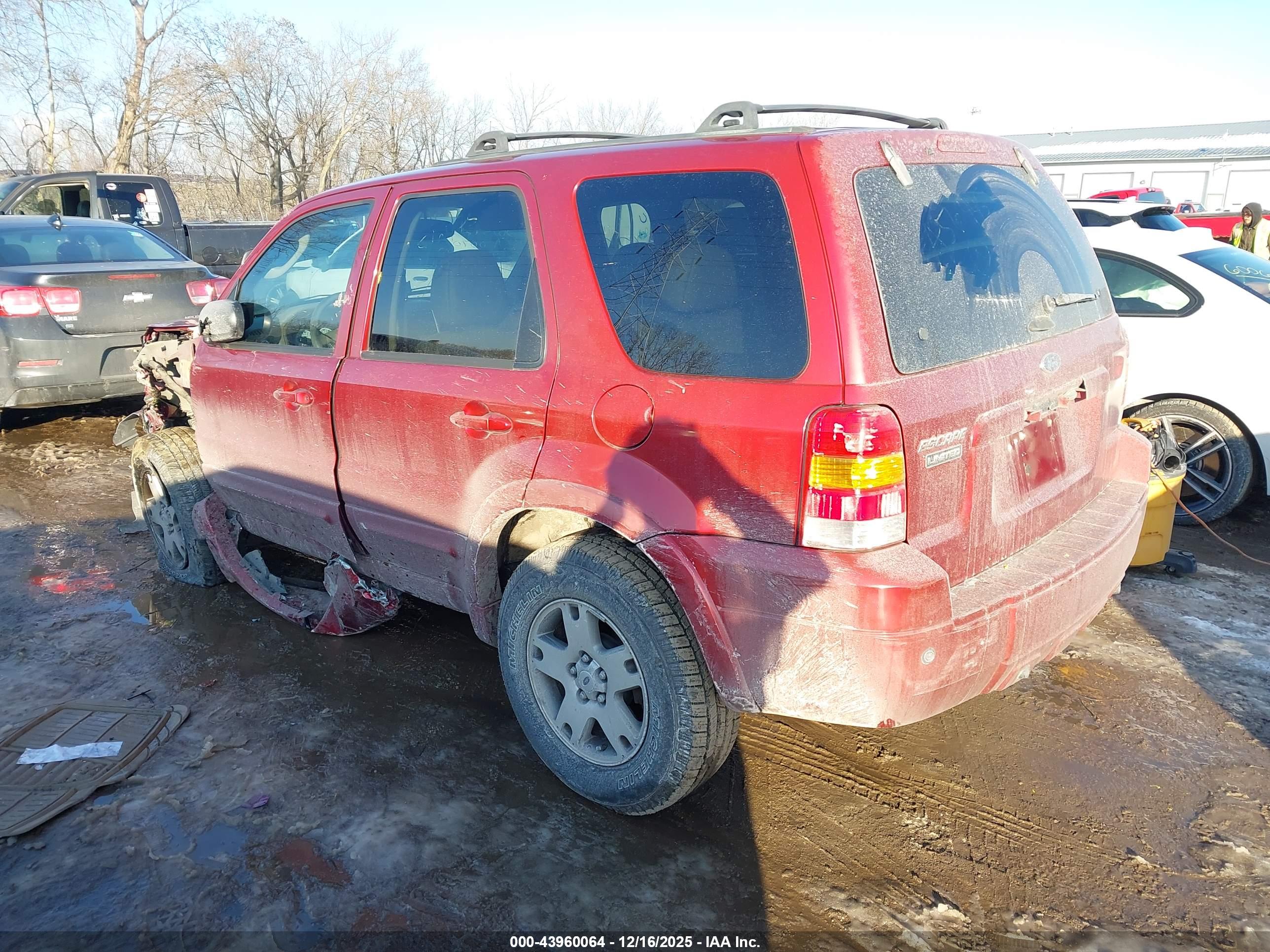 FORD ESCAPE image 3