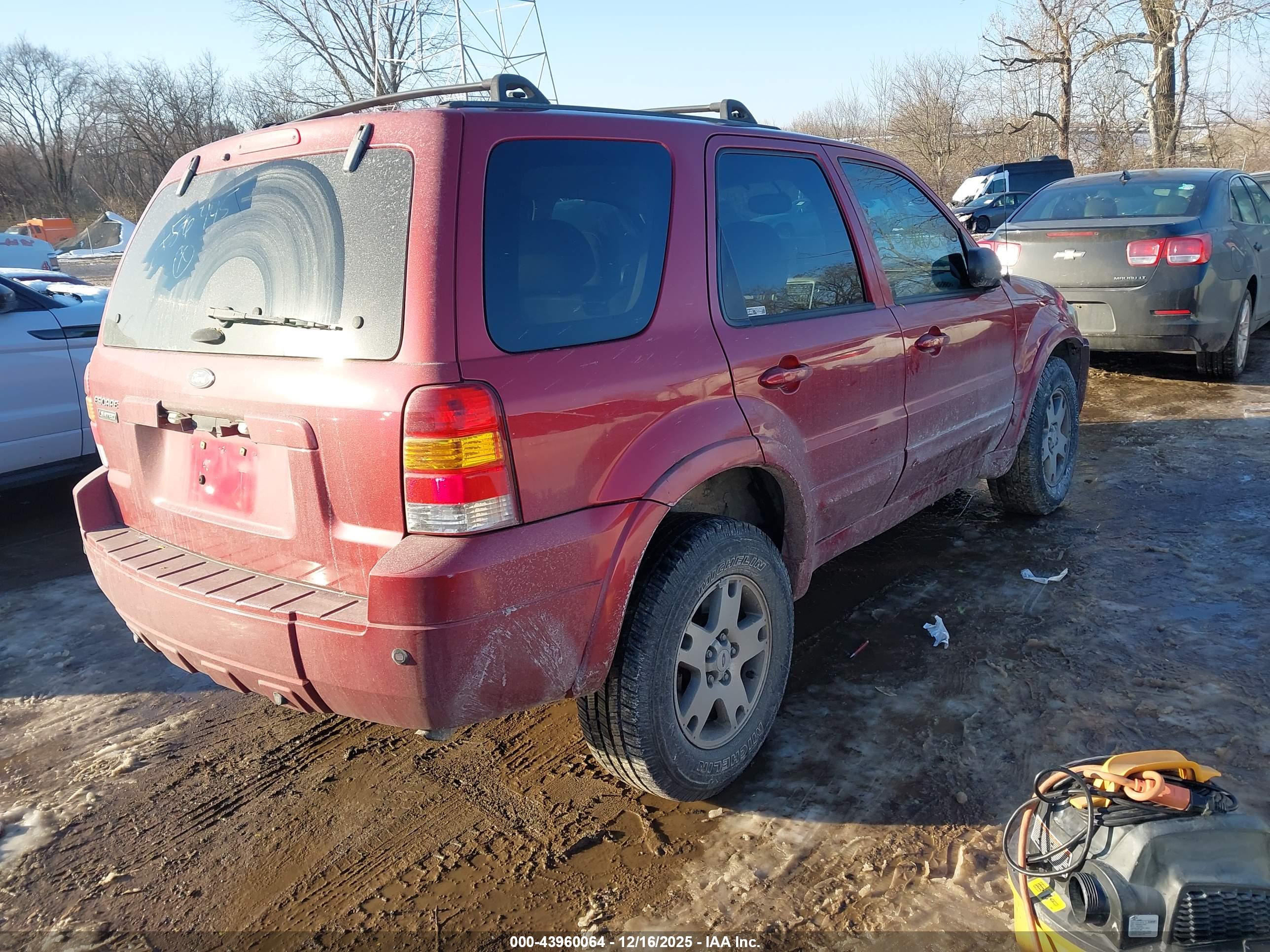 FORD ESCAPE image 4