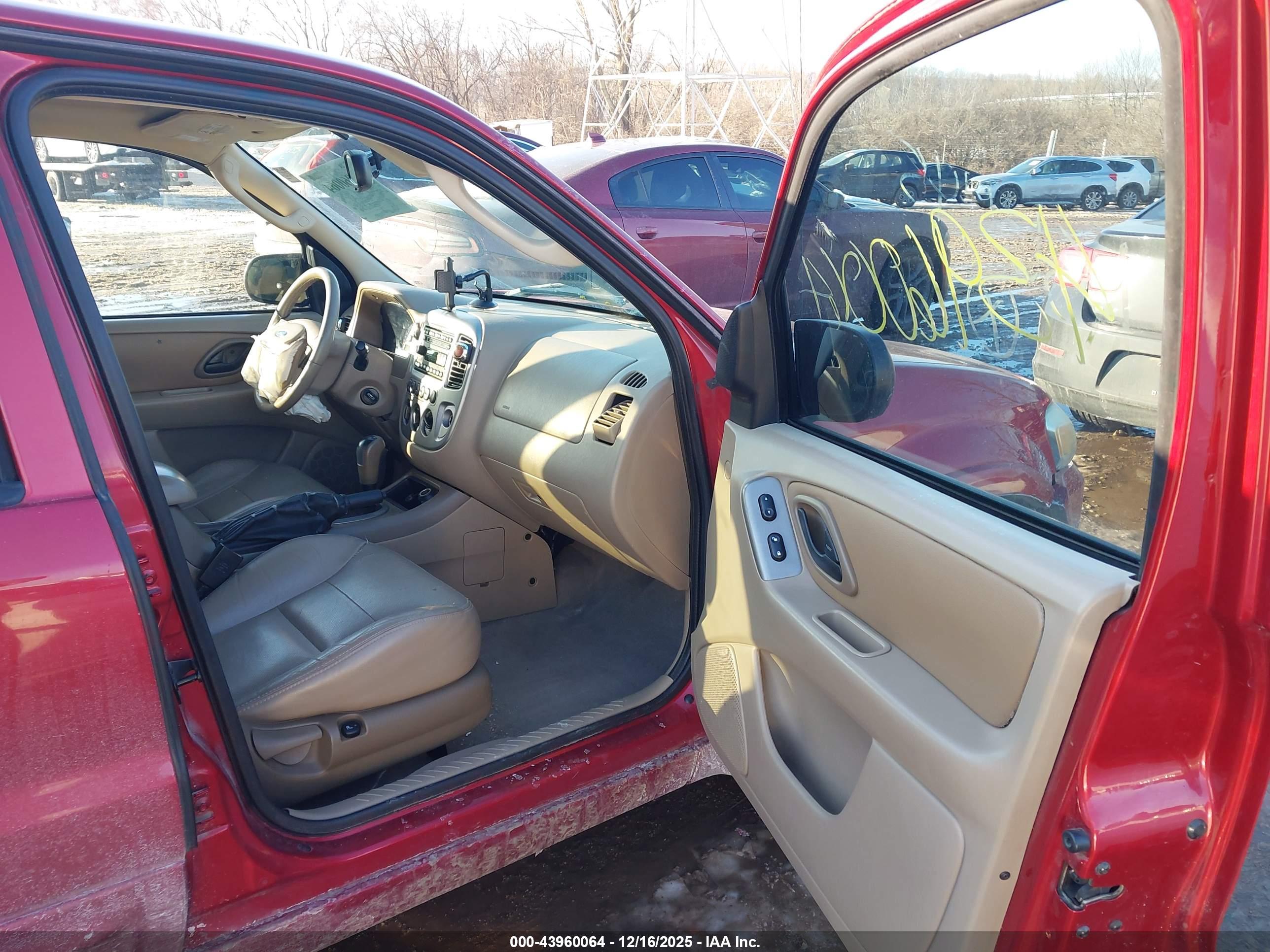 FORD ESCAPE image 5