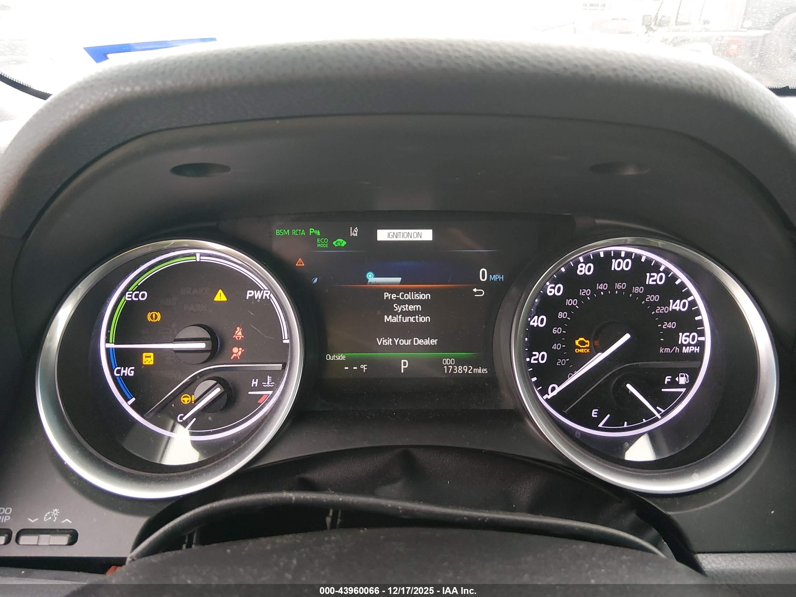 TOYOTA CAMRY image 7