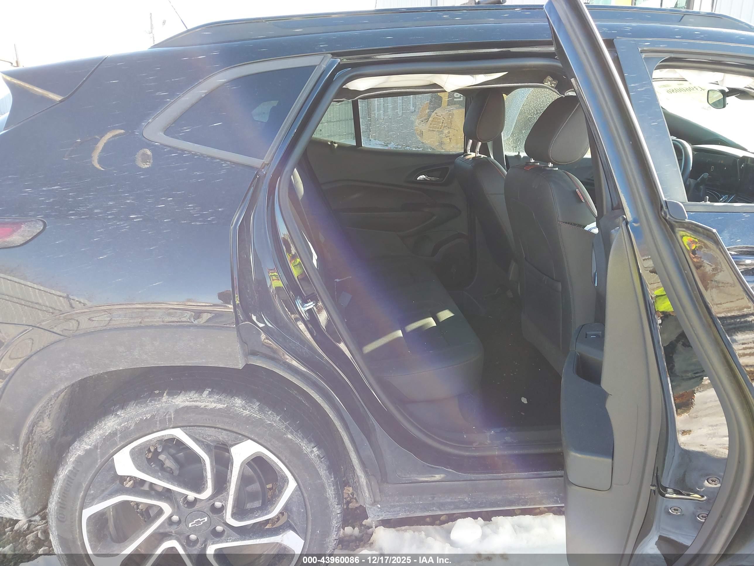 CHEVROLET TRAX image 8