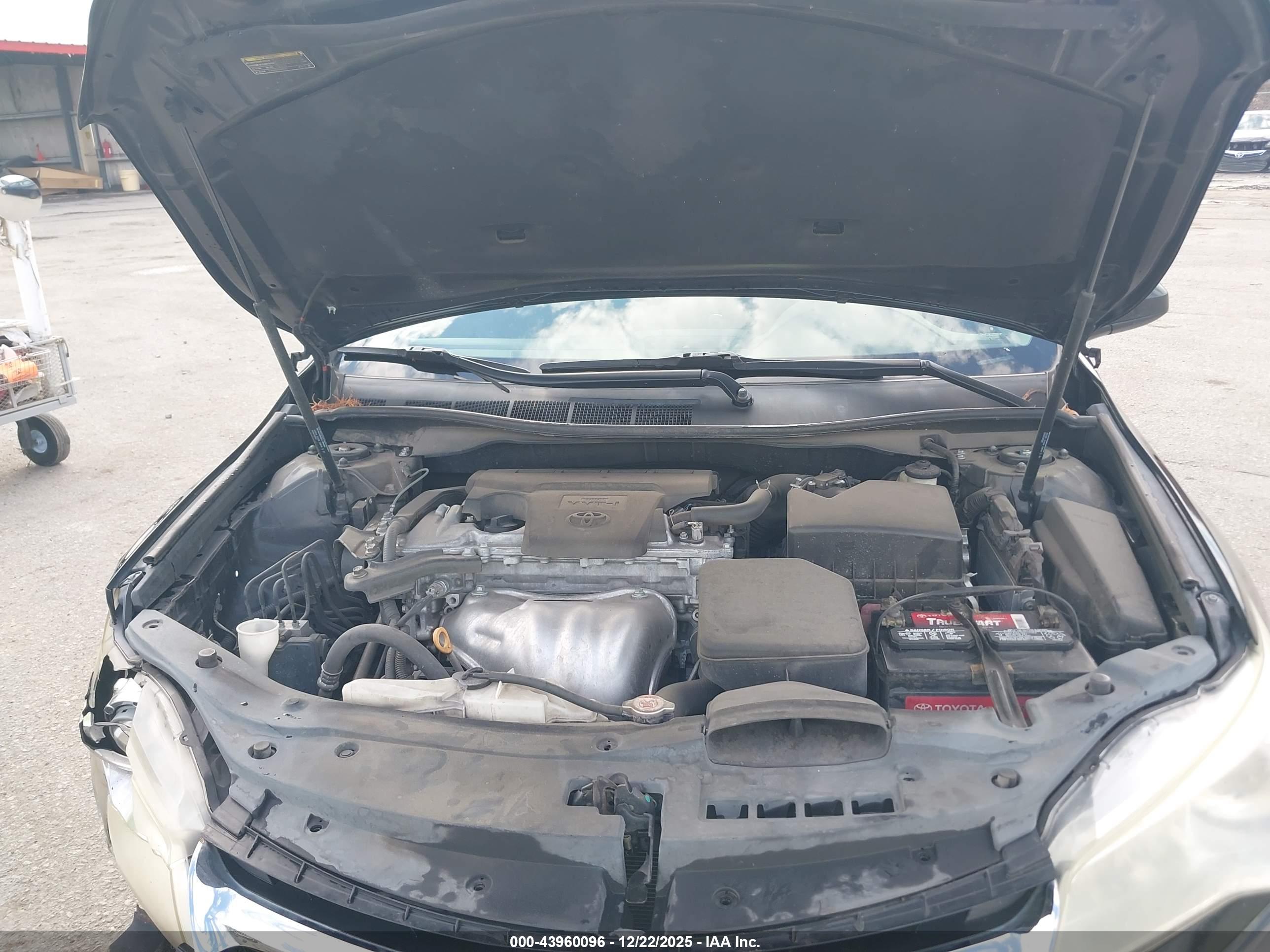 TOYOTA CAMRY image 10