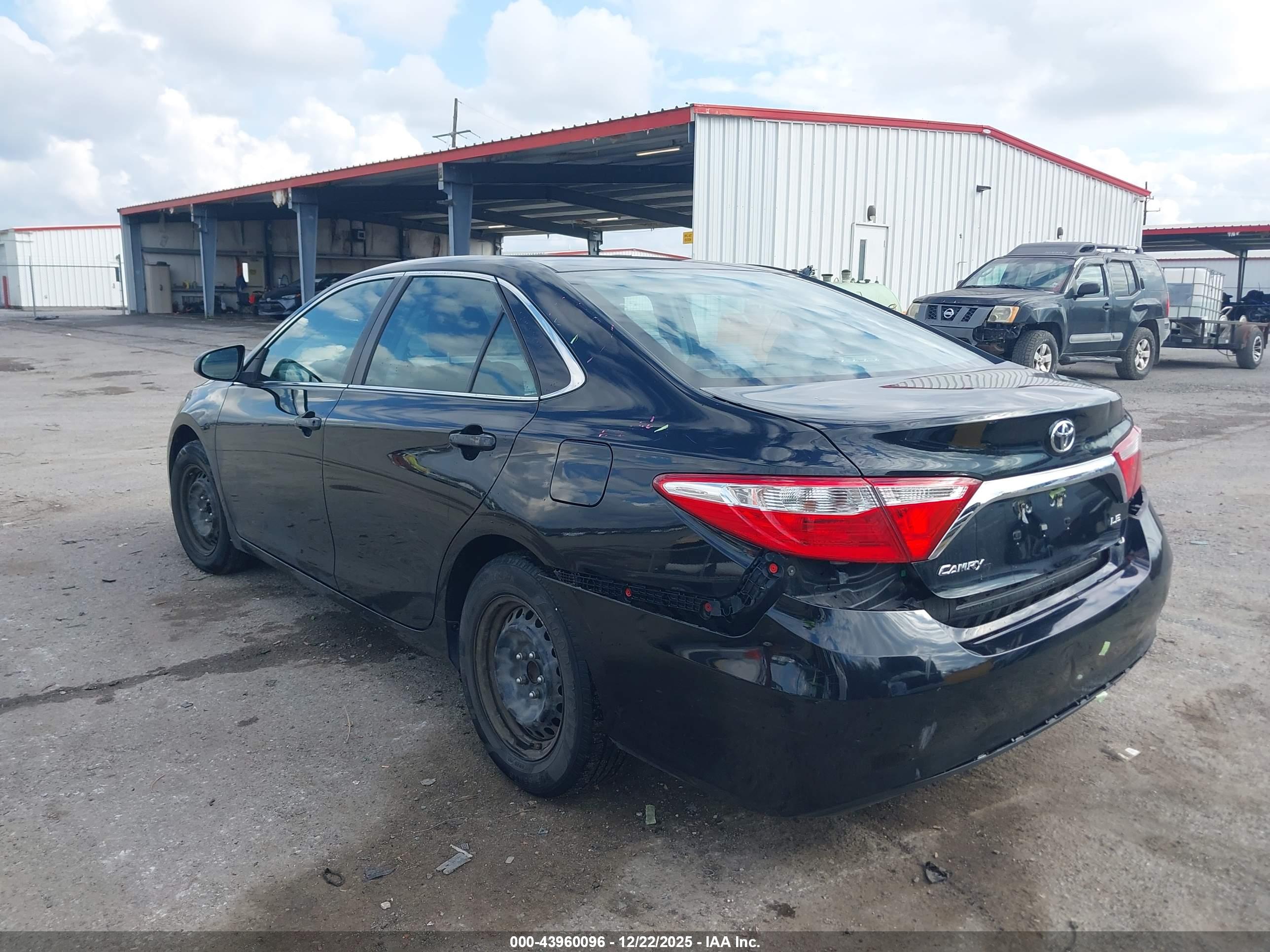 TOYOTA CAMRY image 3