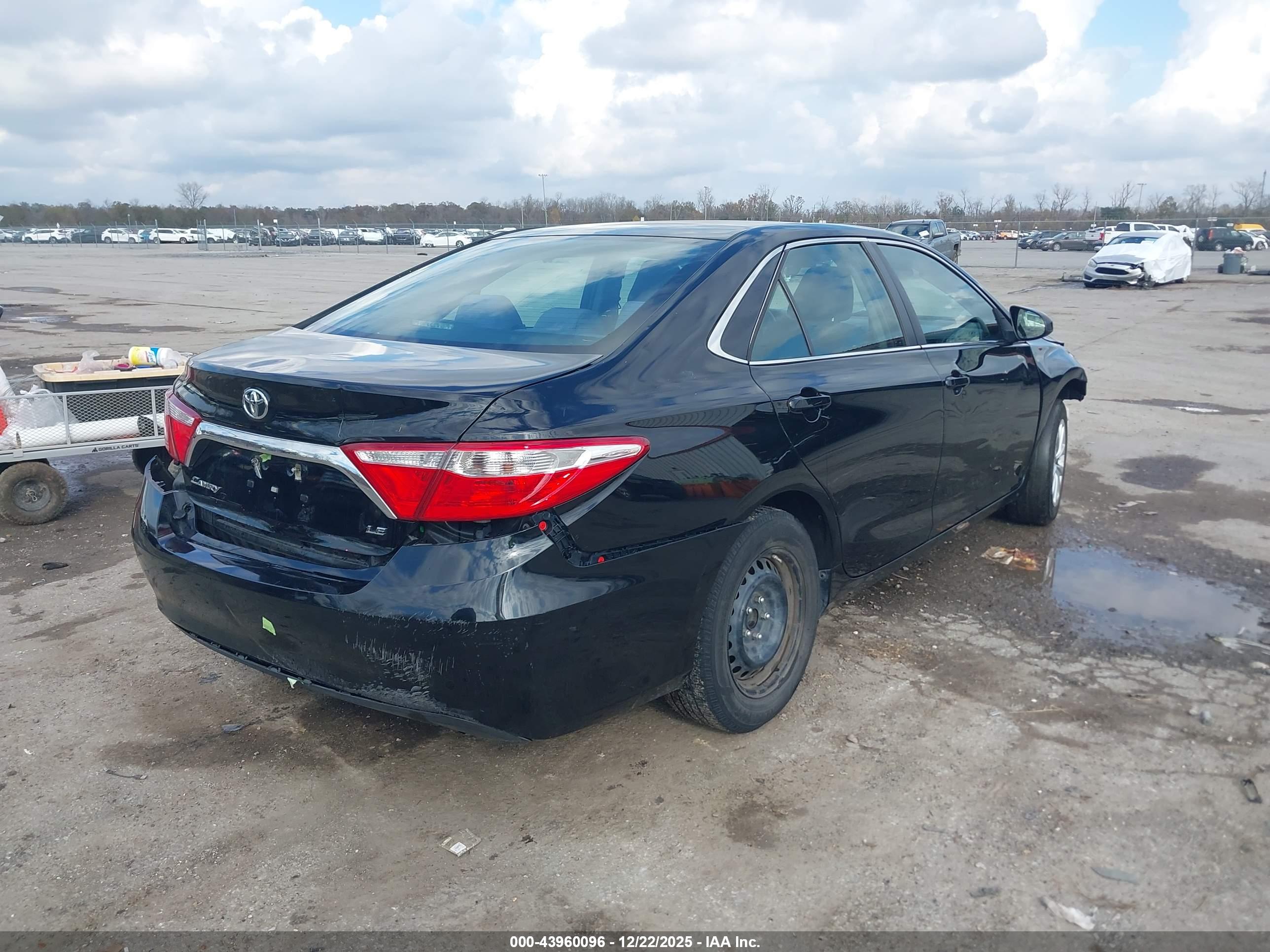 TOYOTA CAMRY image 4