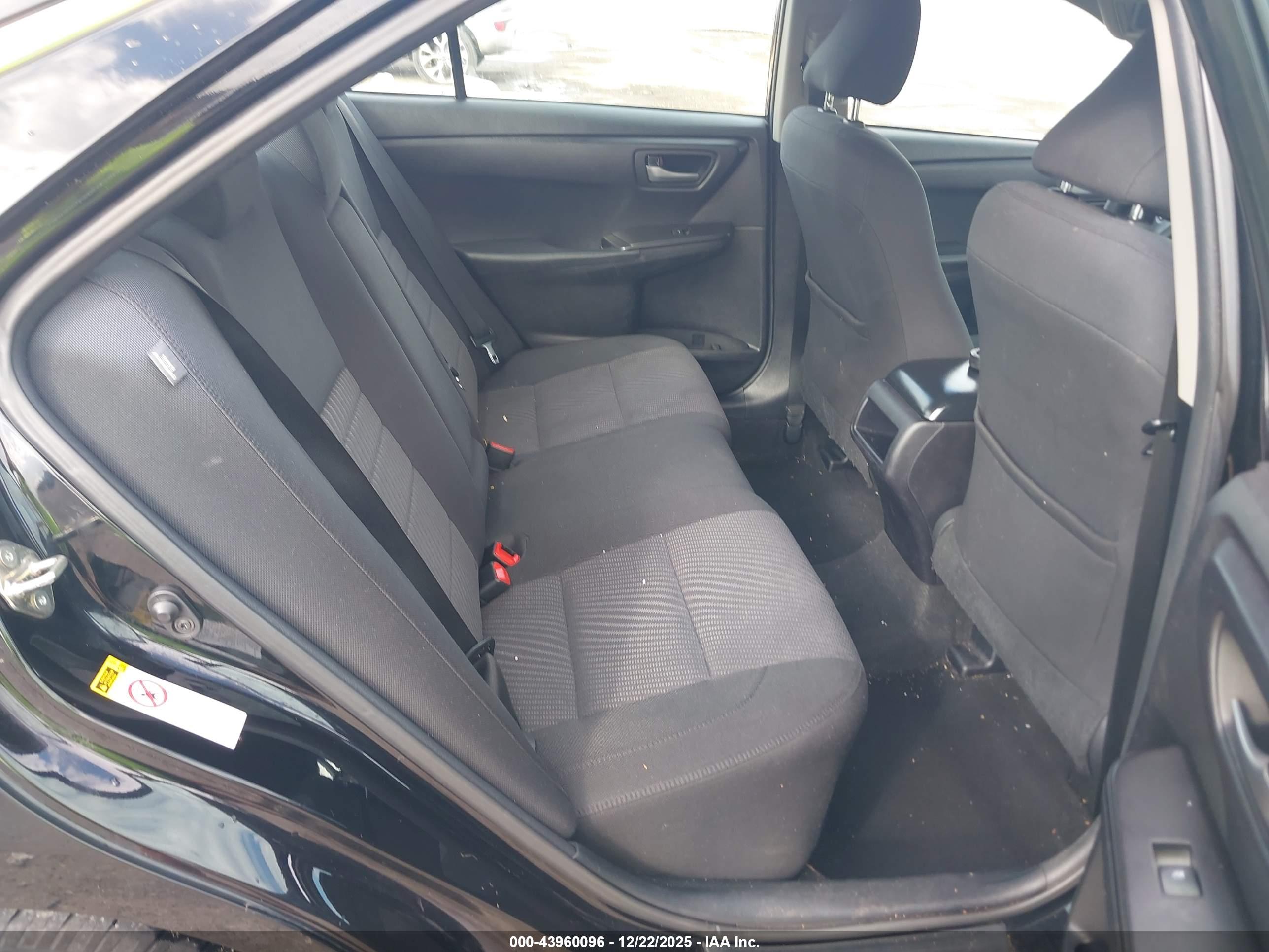 TOYOTA CAMRY image 8