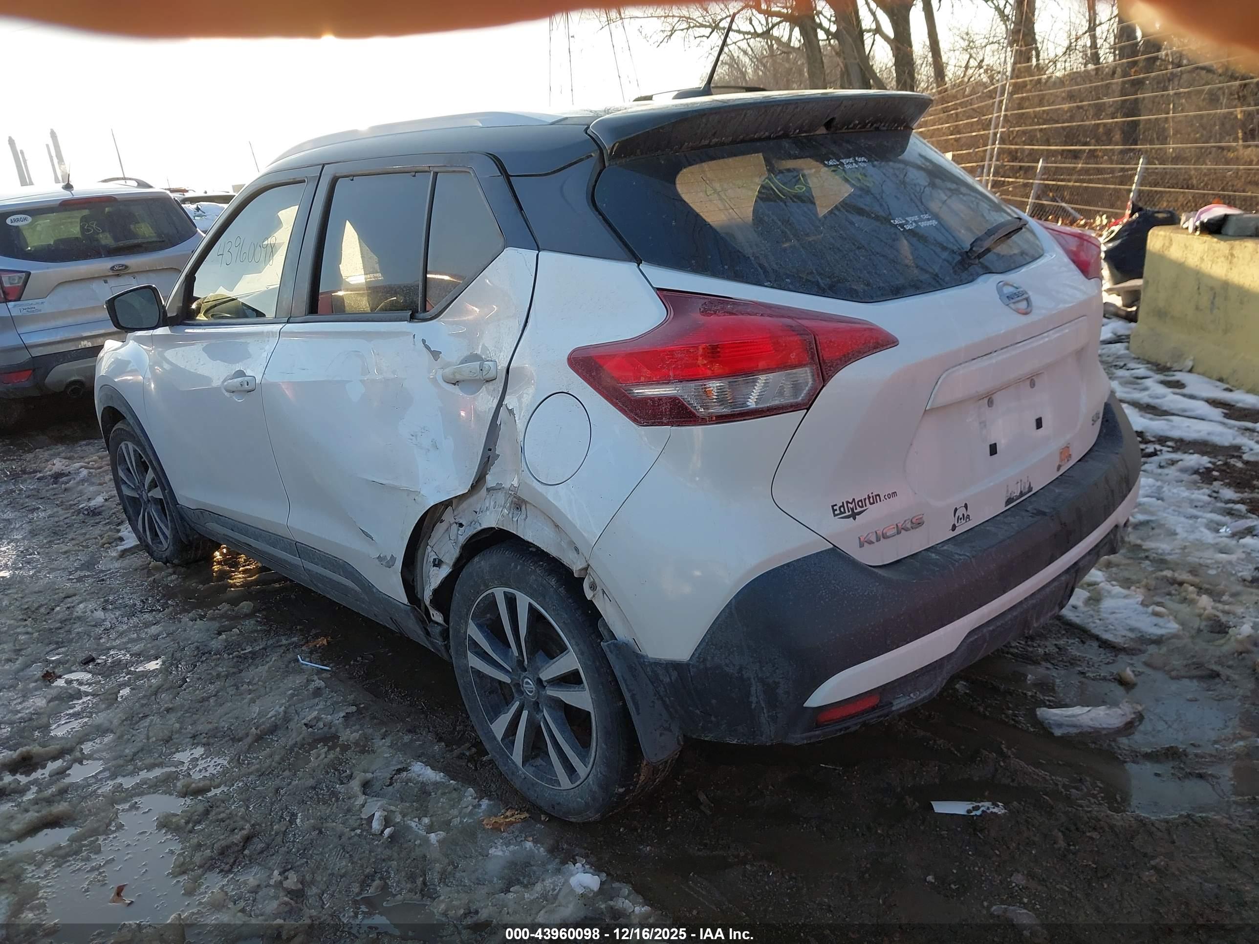 NISSAN KICKS image 3