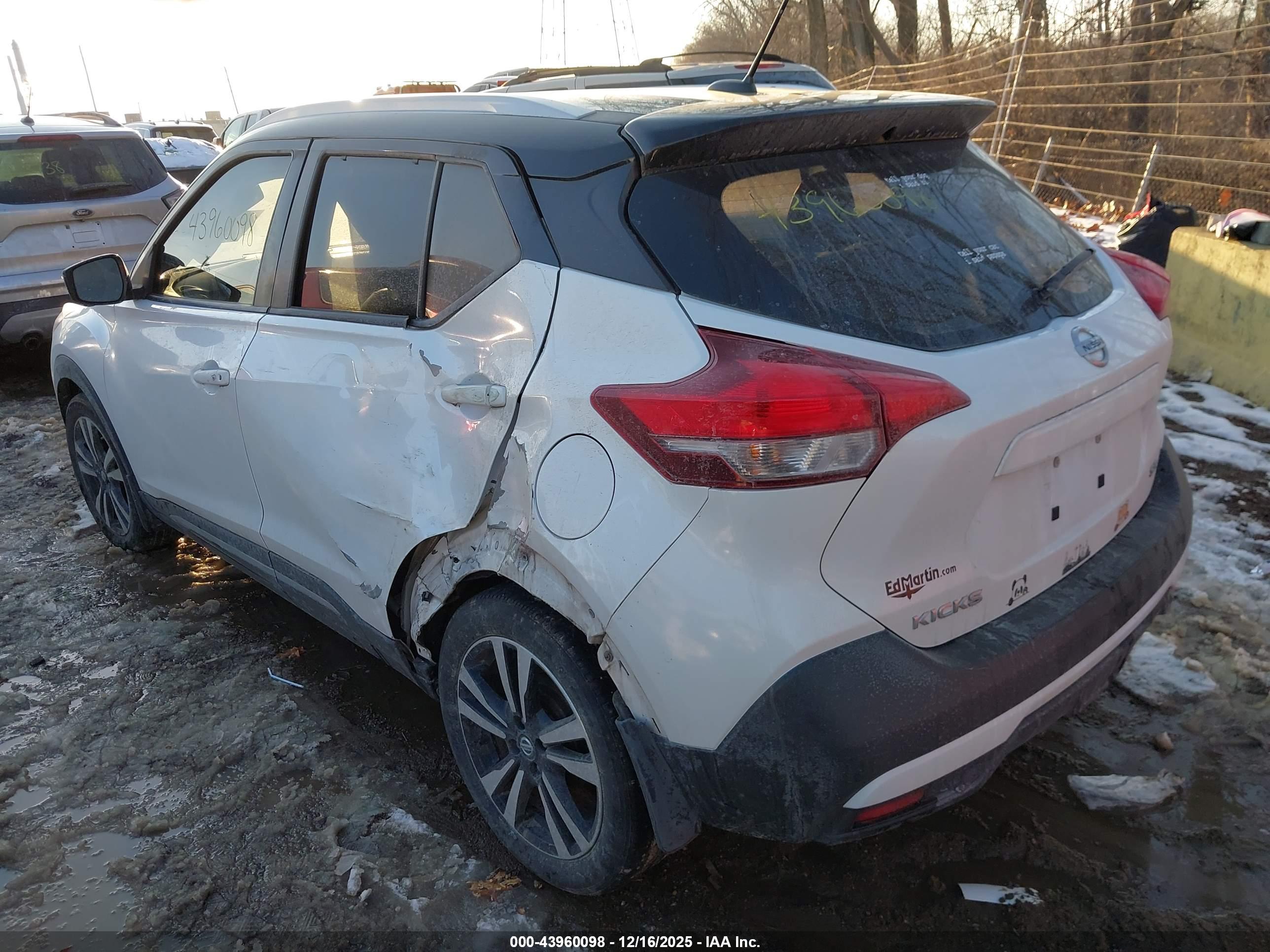 NISSAN KICKS image 6