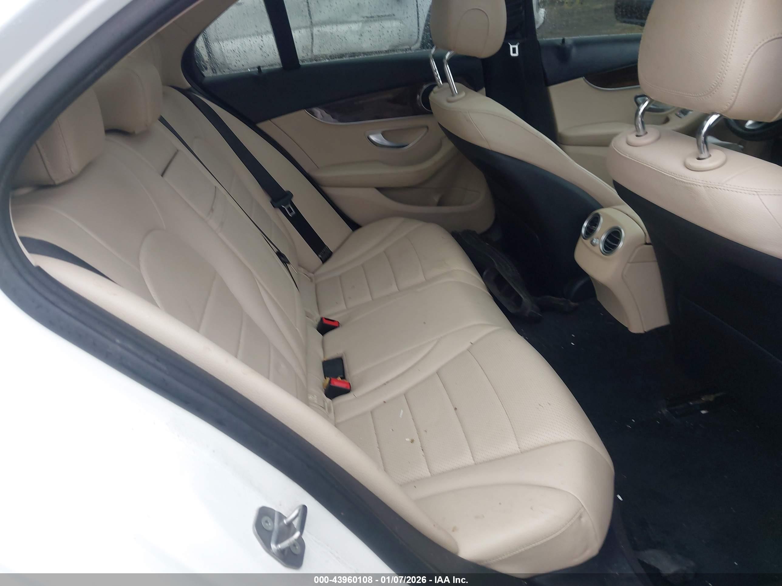 MERCEDES-BENZ C image 8