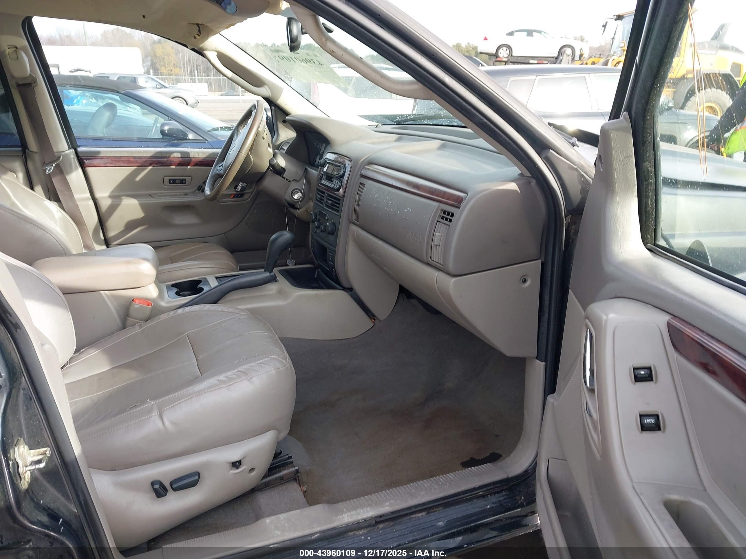 JEEP GRAND image 5