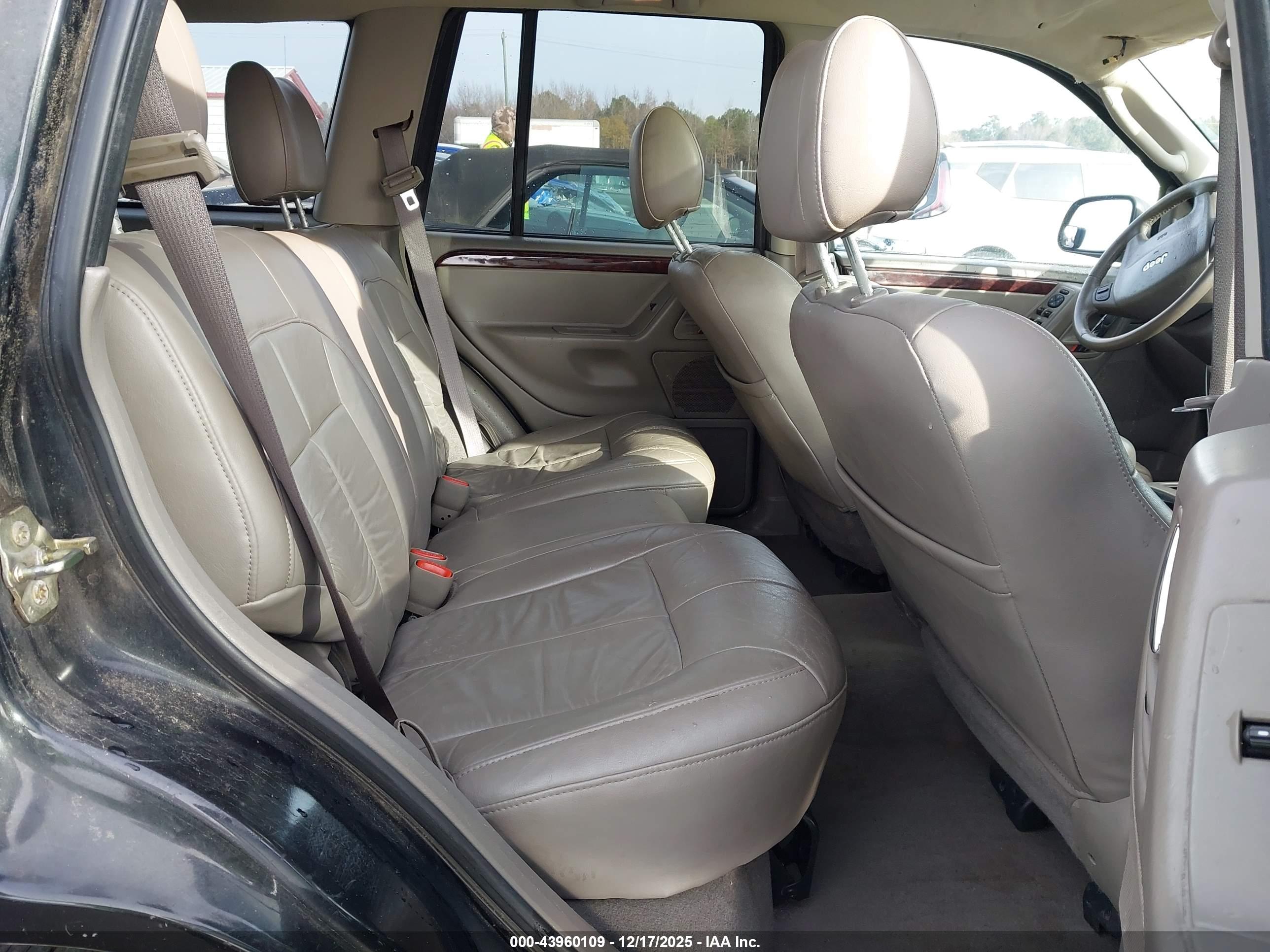 JEEP GRAND image 8