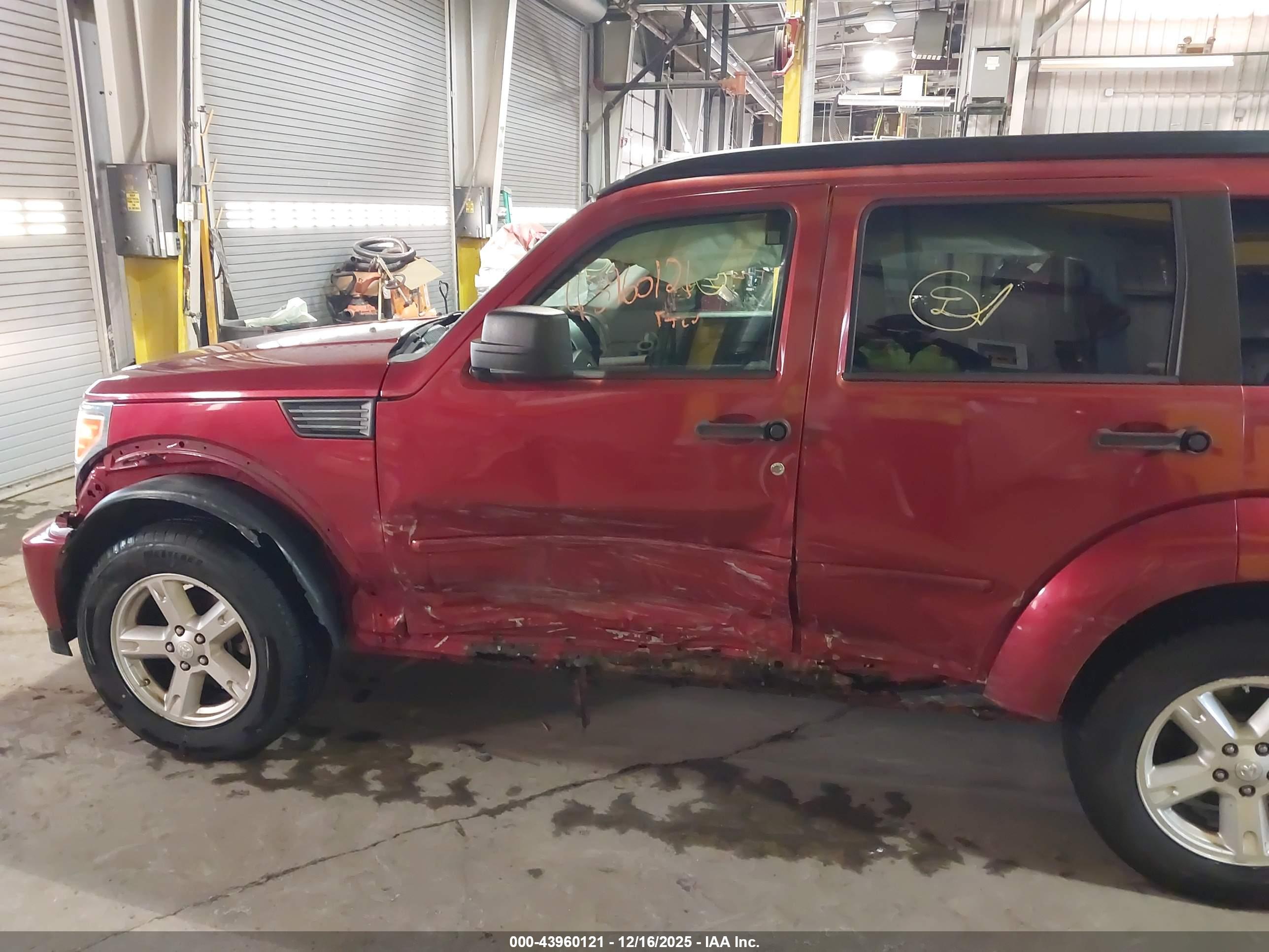 DODGE NITRO image 6