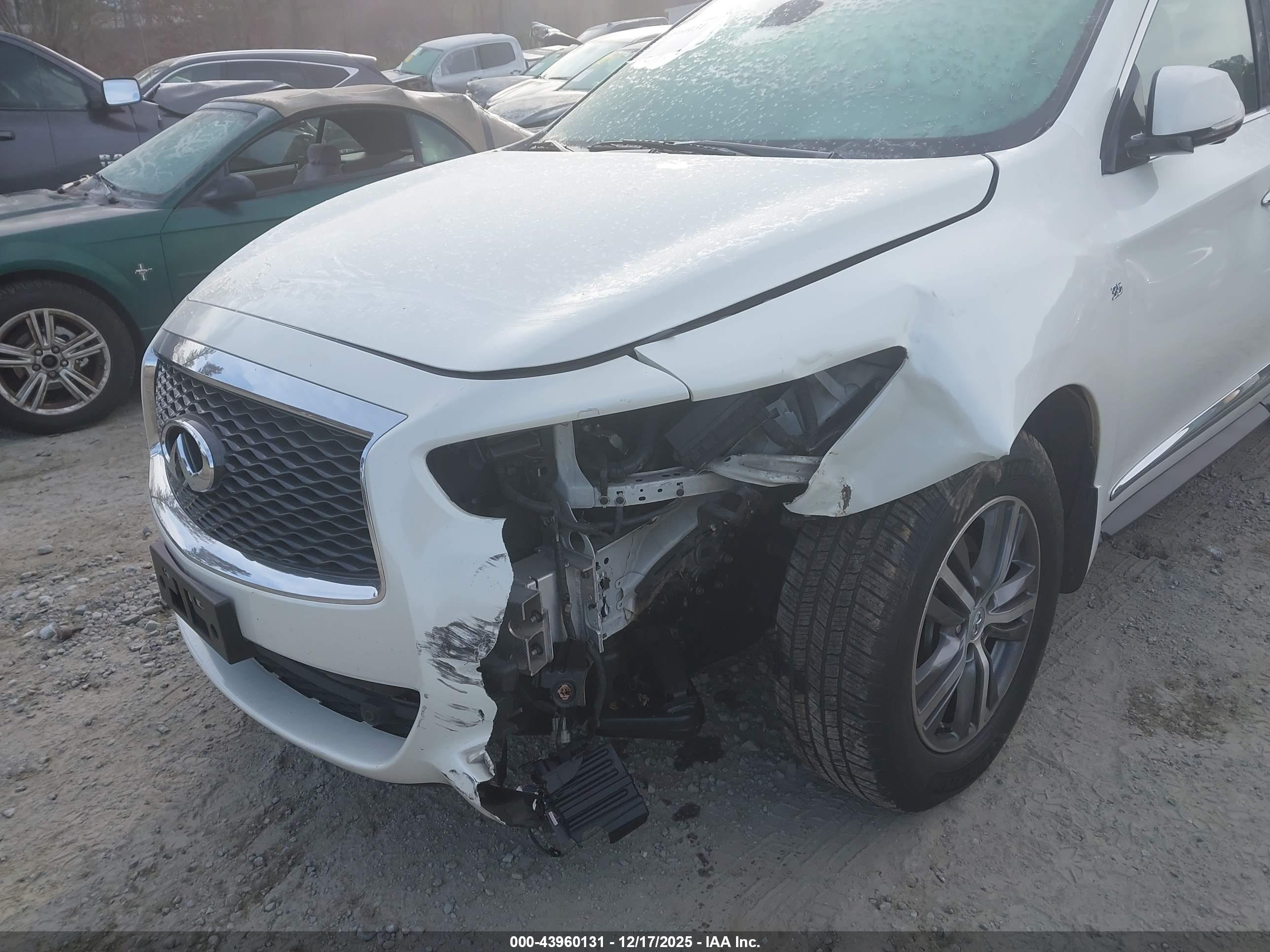 INFINITI QX60 image 6