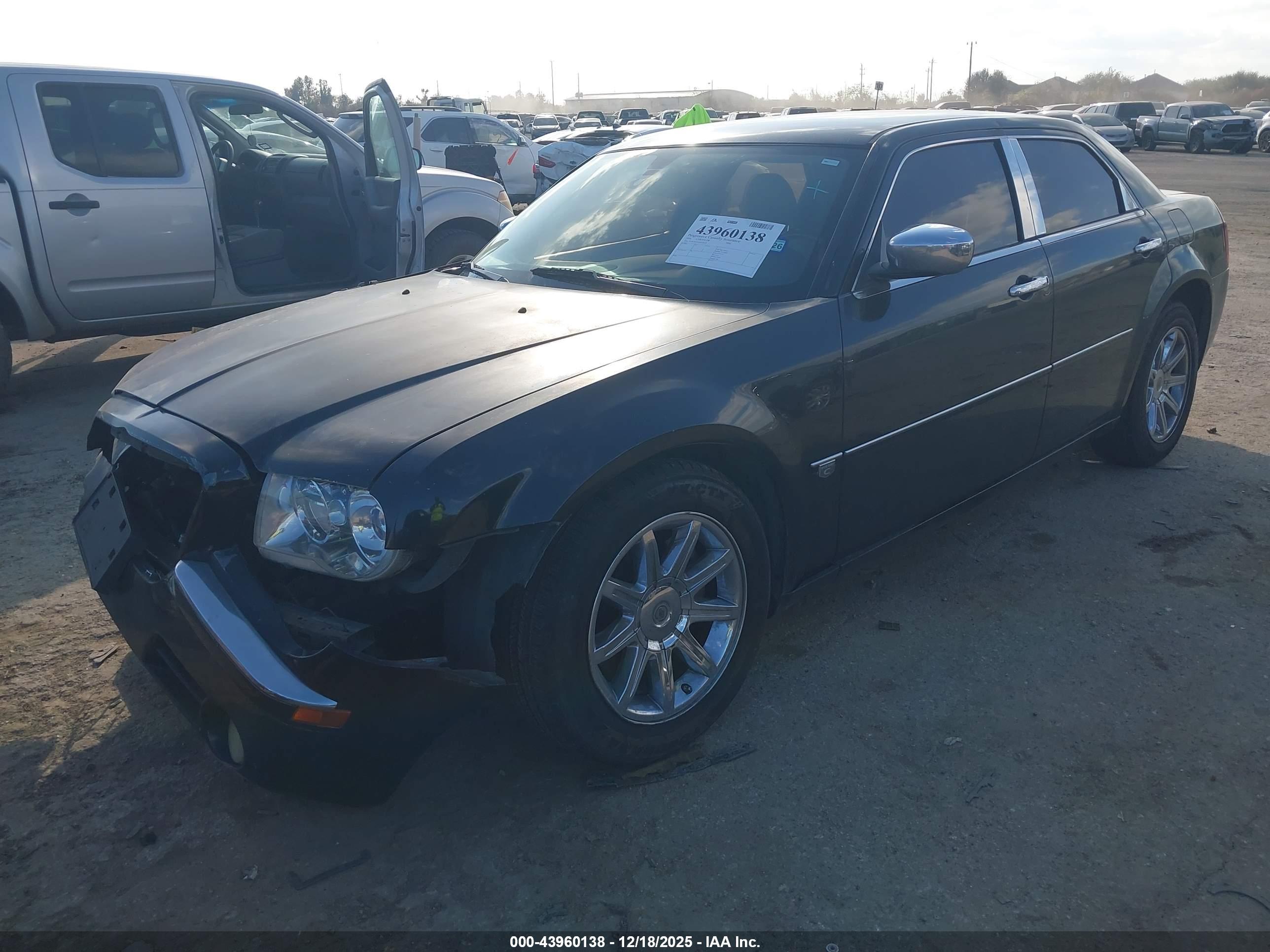 CHRYSLER 300C image 2