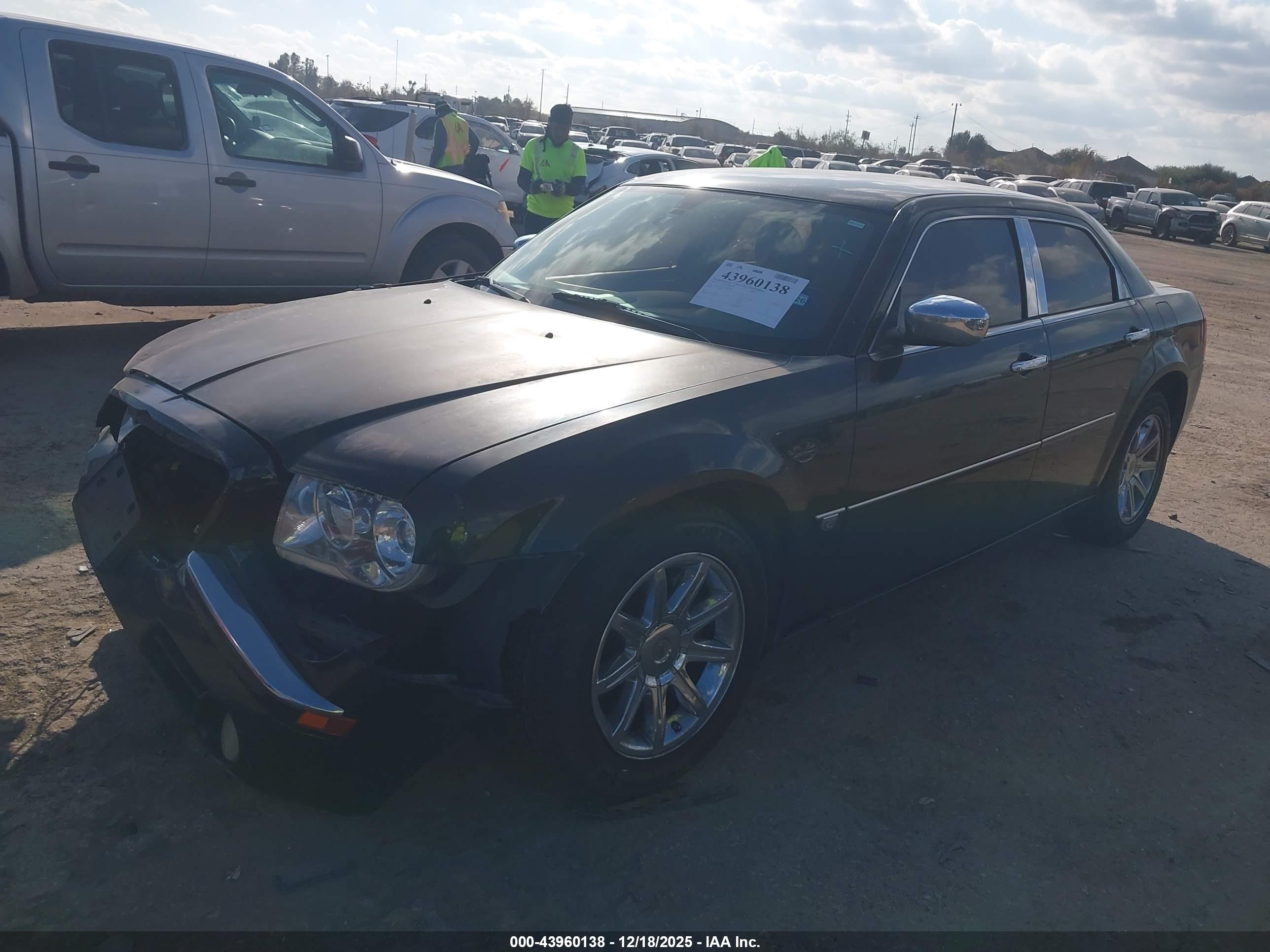 CHRYSLER 300C image 6