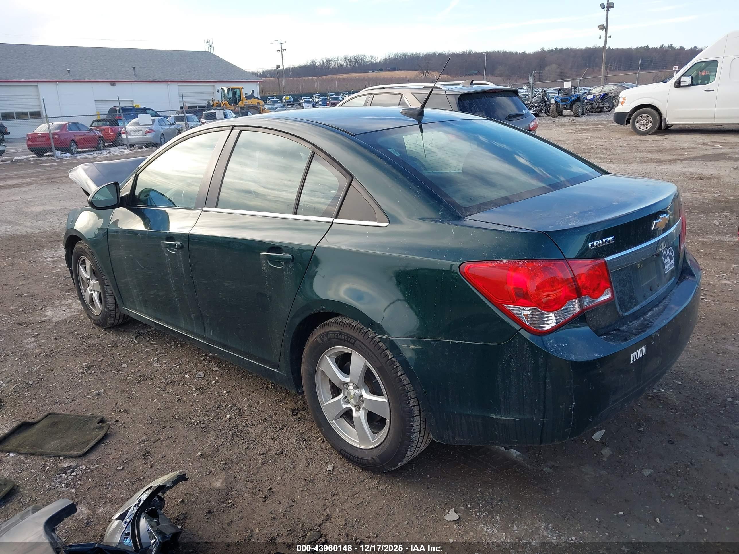 CHEVROLET CRUZE image 3