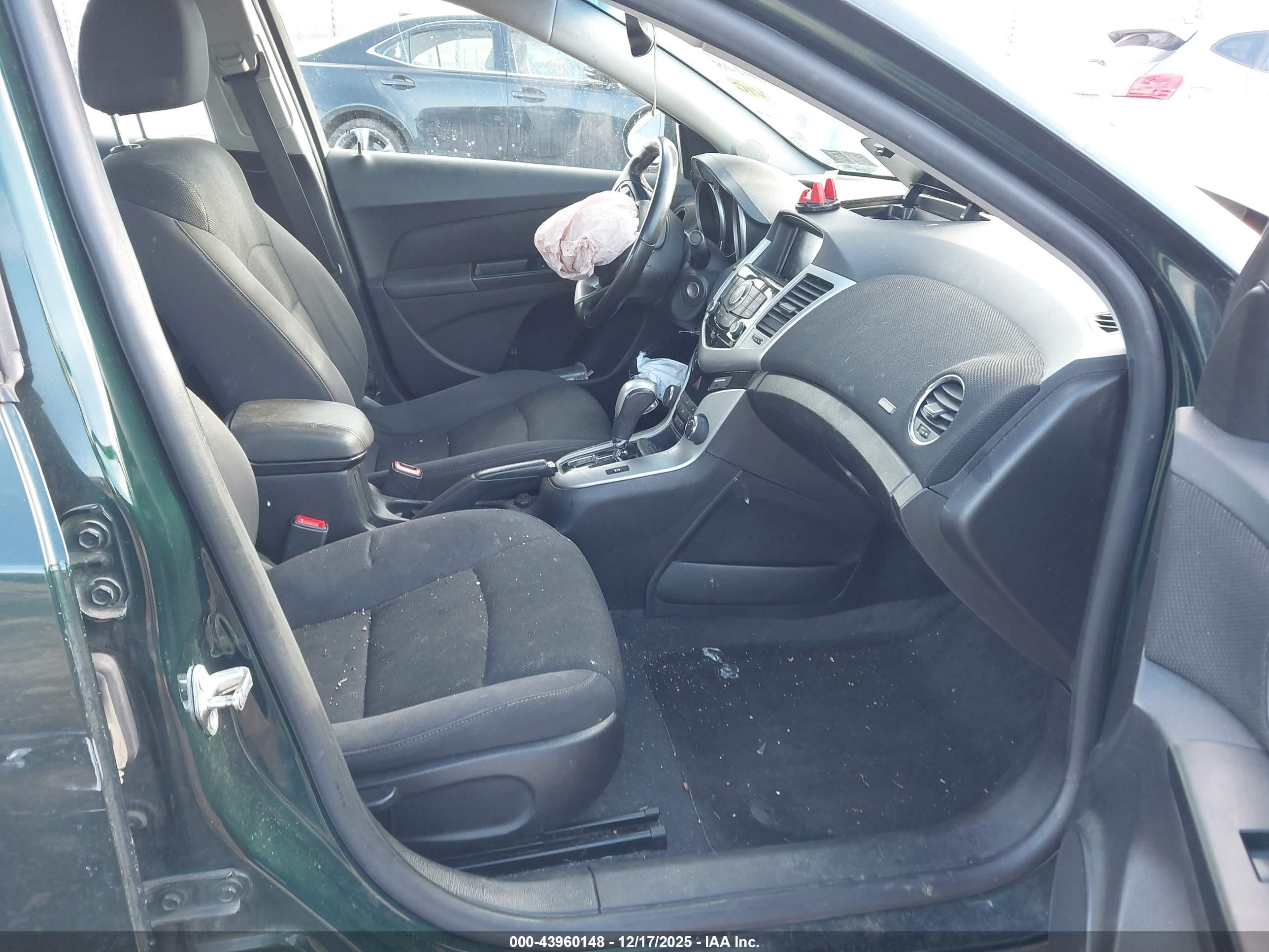 CHEVROLET CRUZE image 5