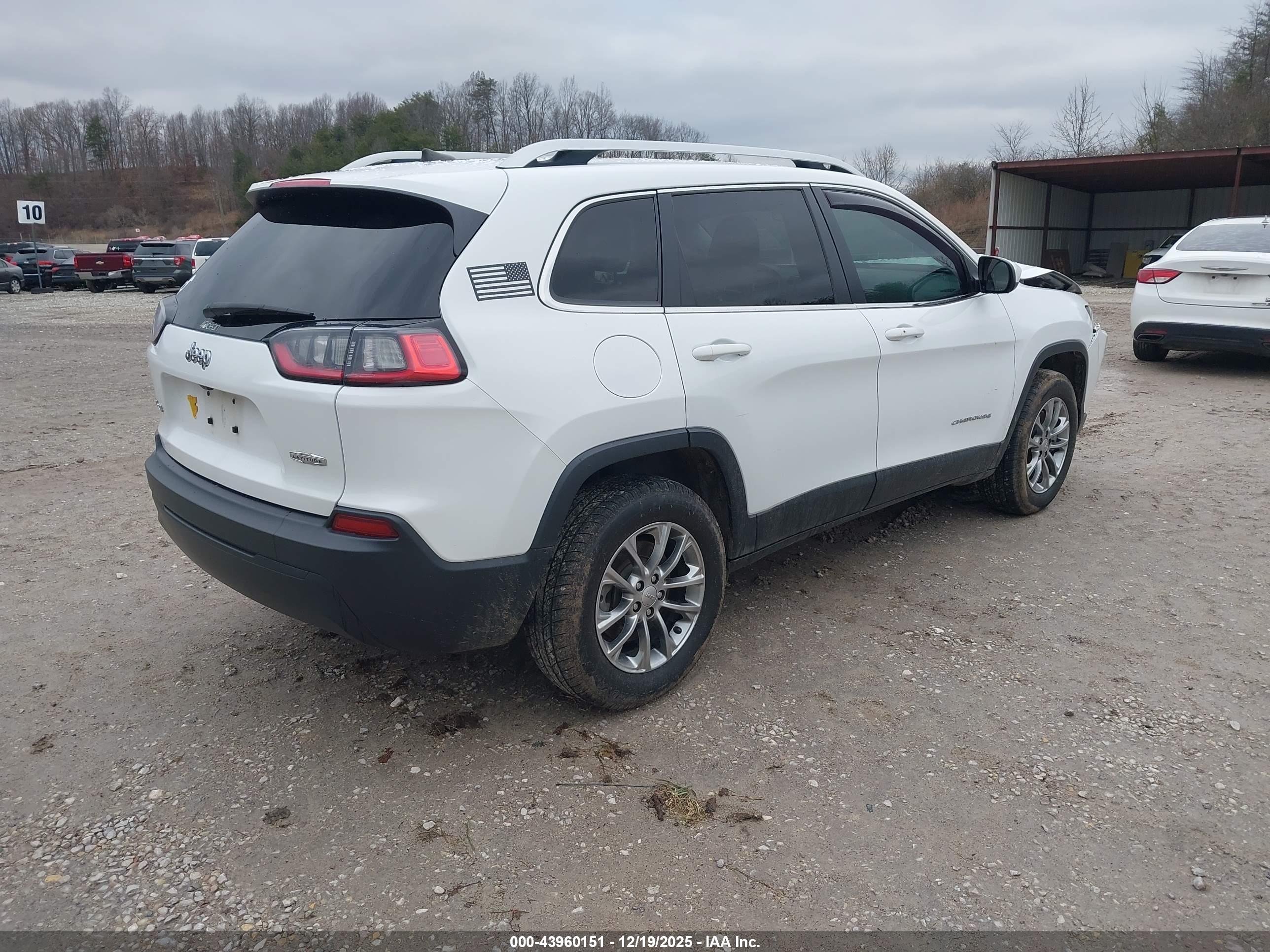 JEEP CHEROKEE image 4