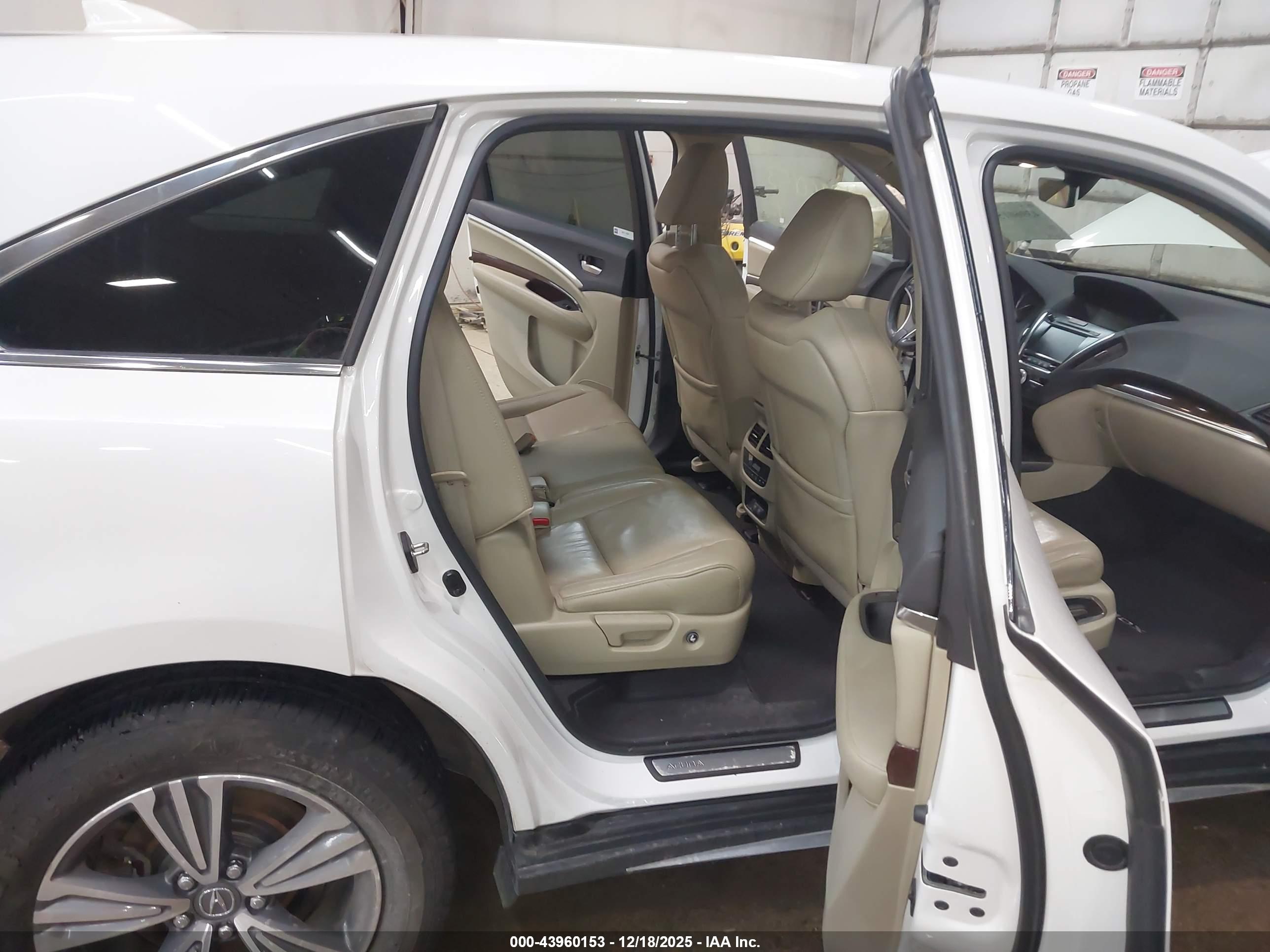 ACURA MDX image 8