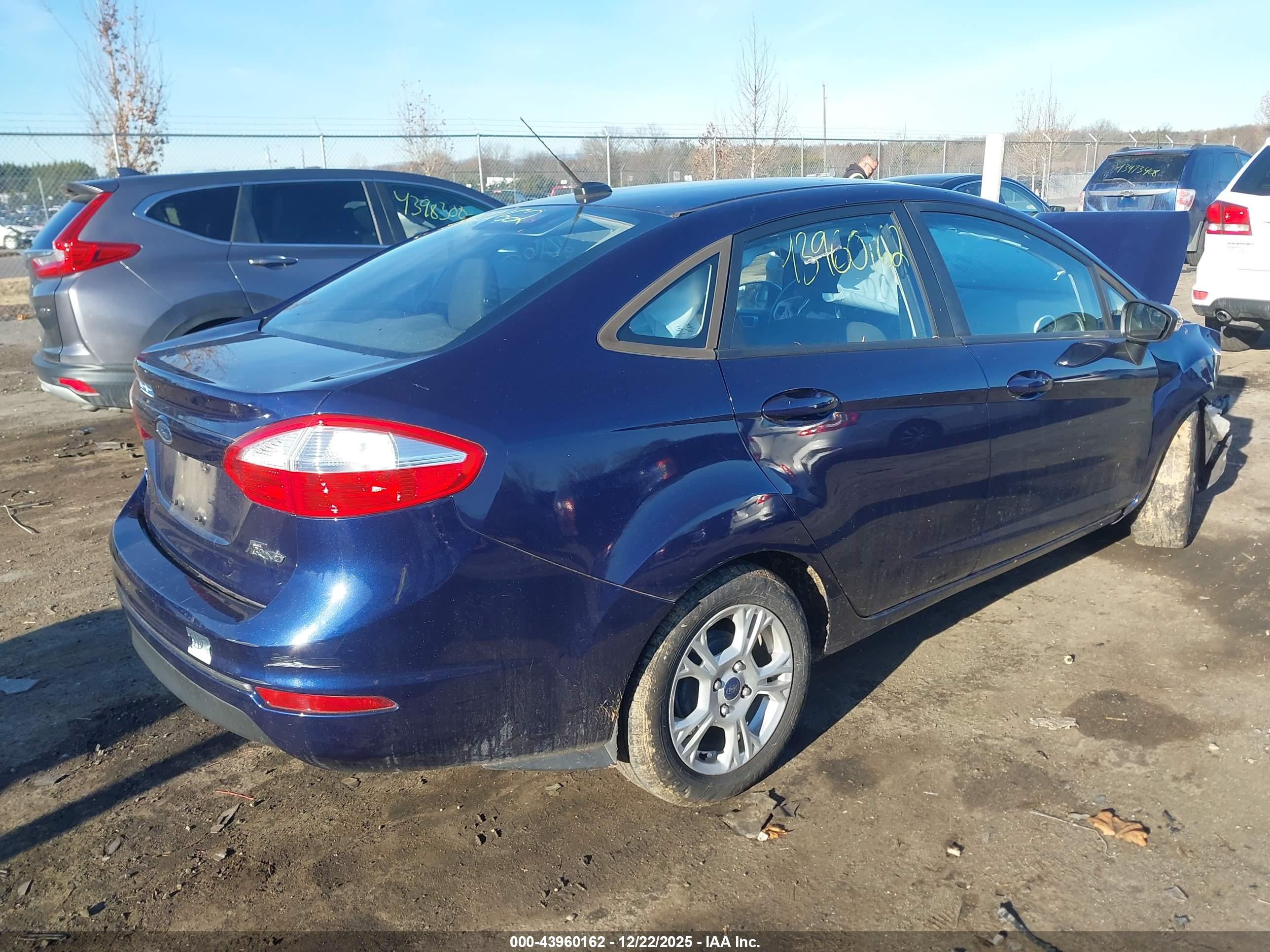 FORD FIESTA image 4