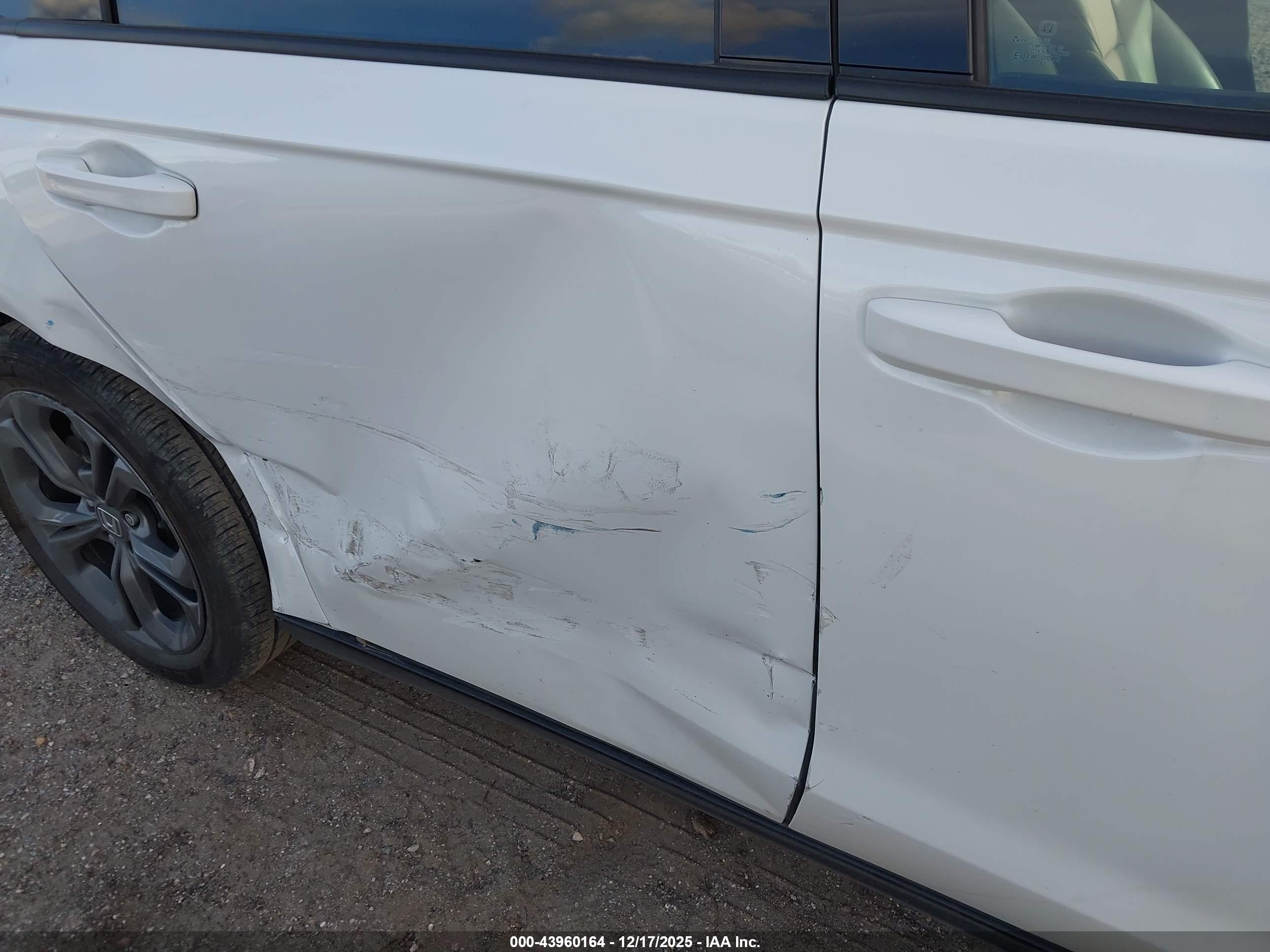 HONDA ACCORD image 6