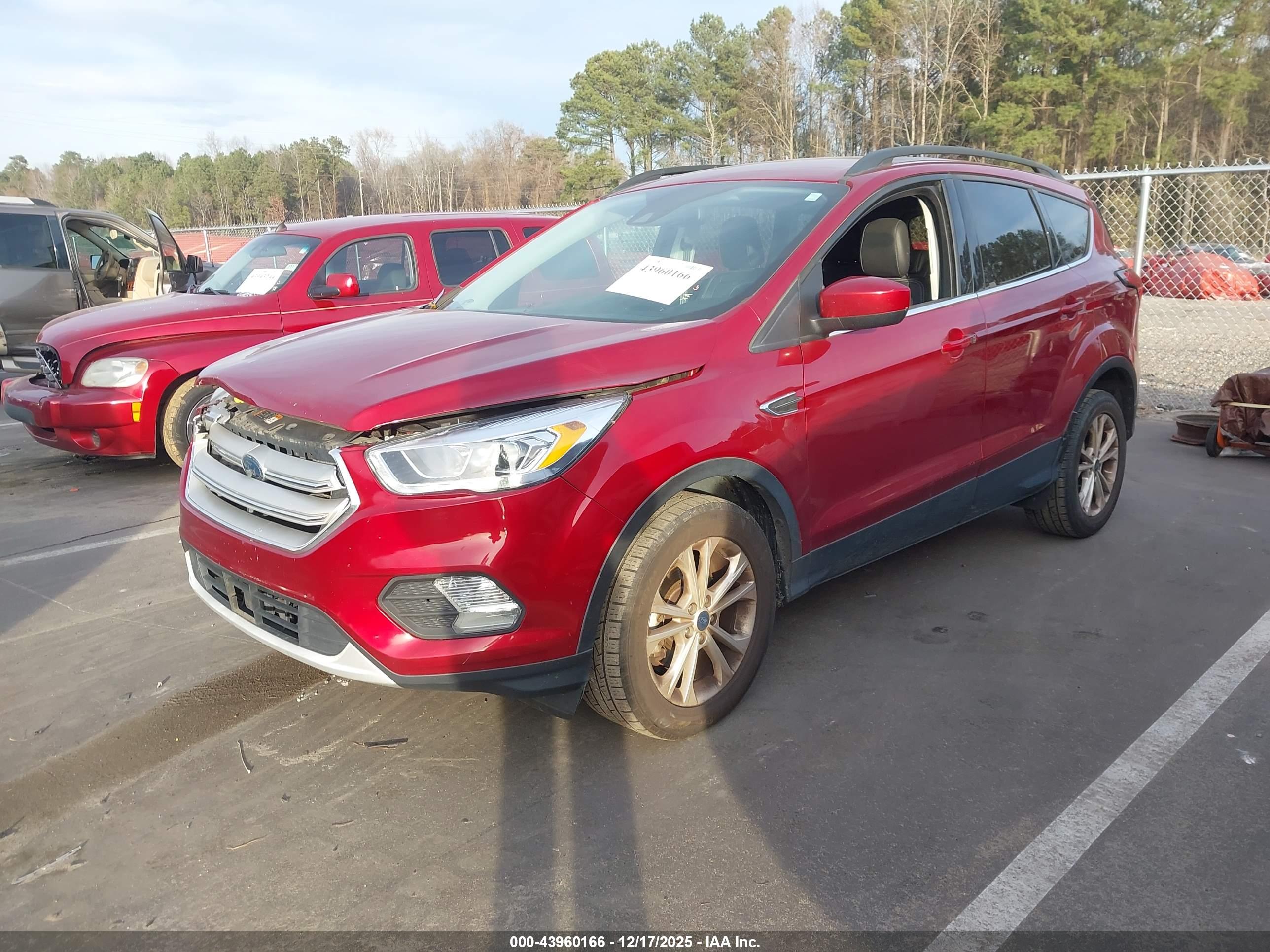FORD ESCAPE image 2