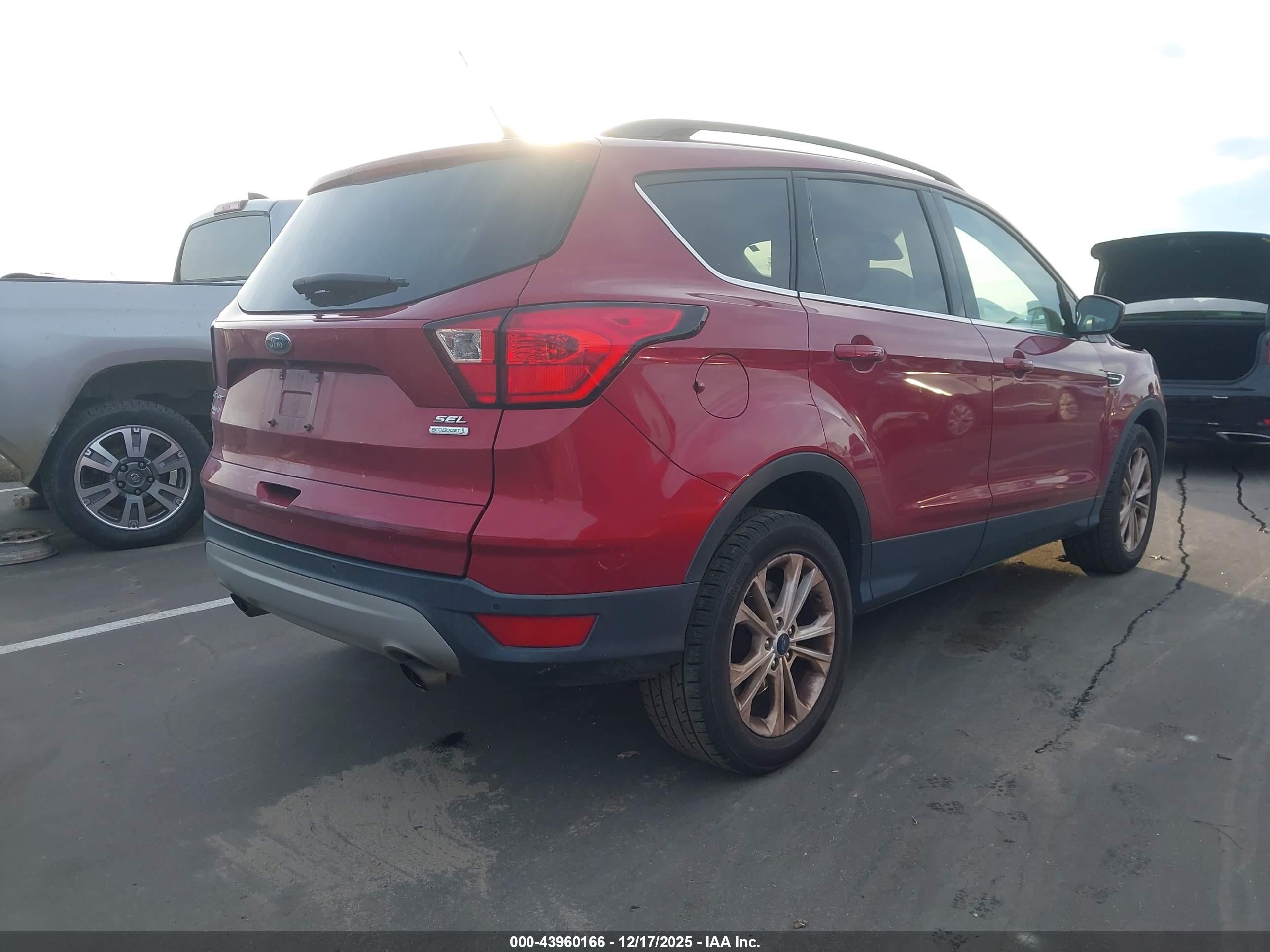 FORD ESCAPE image 4