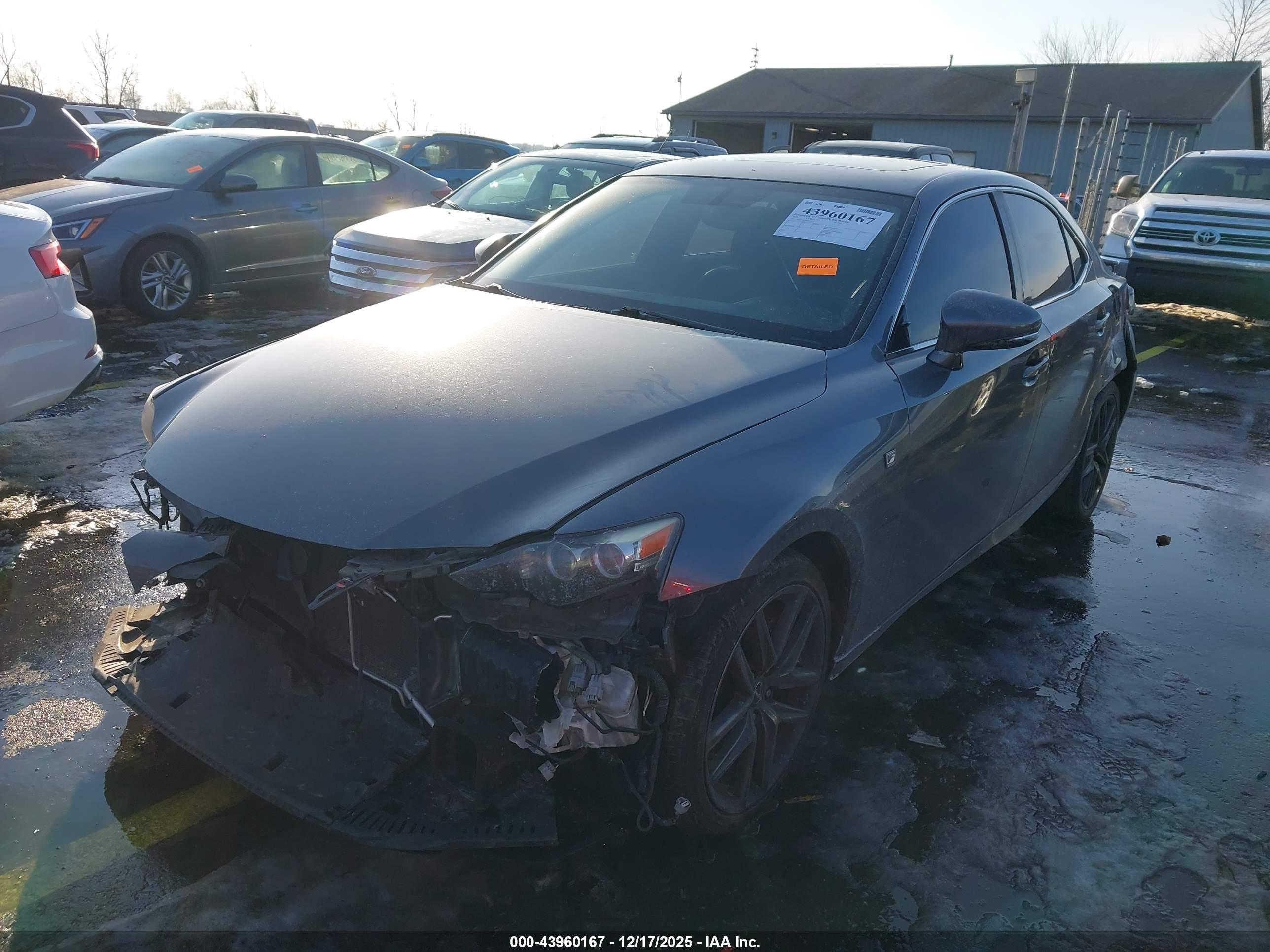 LEXUS IS image 2
