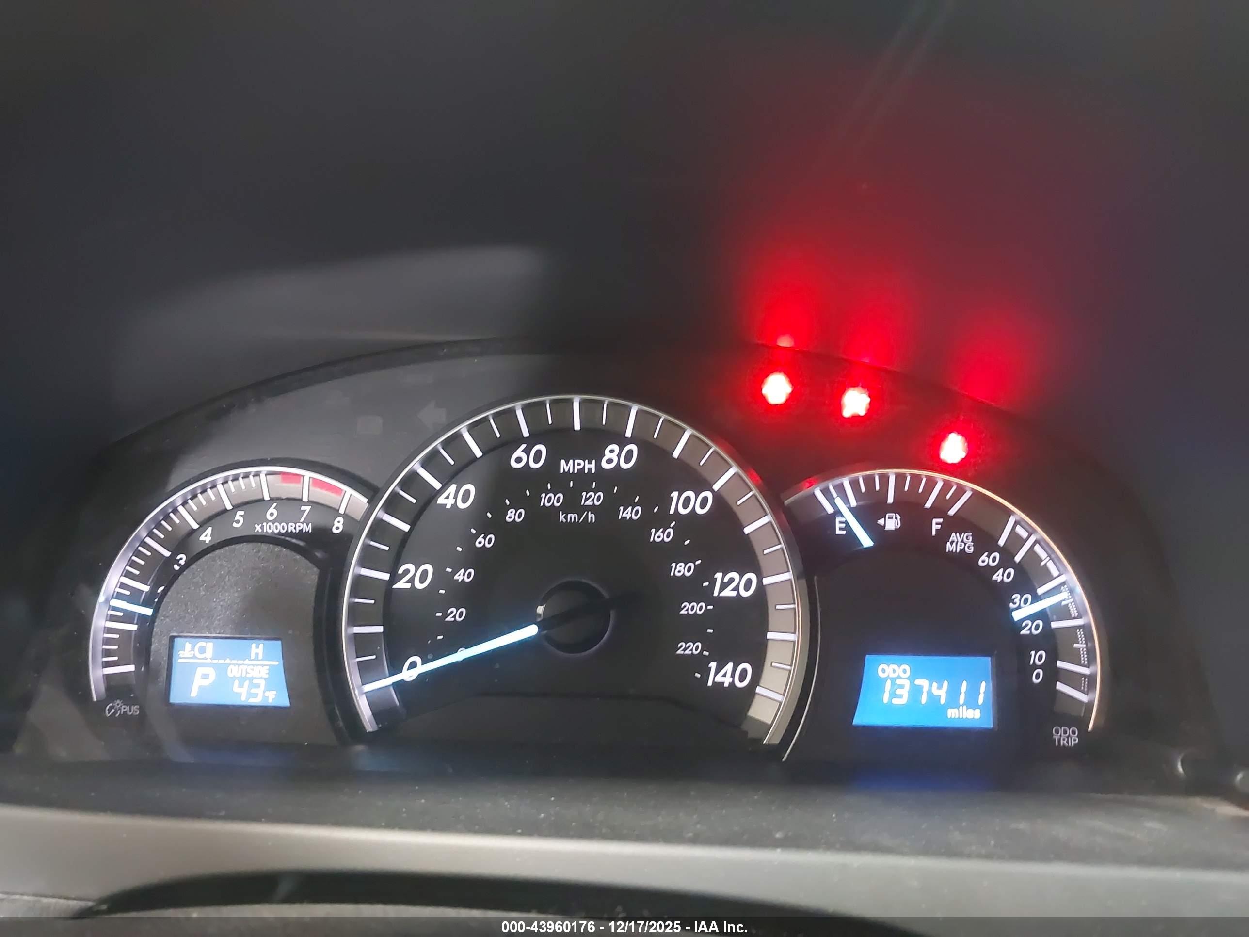 TOYOTA CAMRY image 7