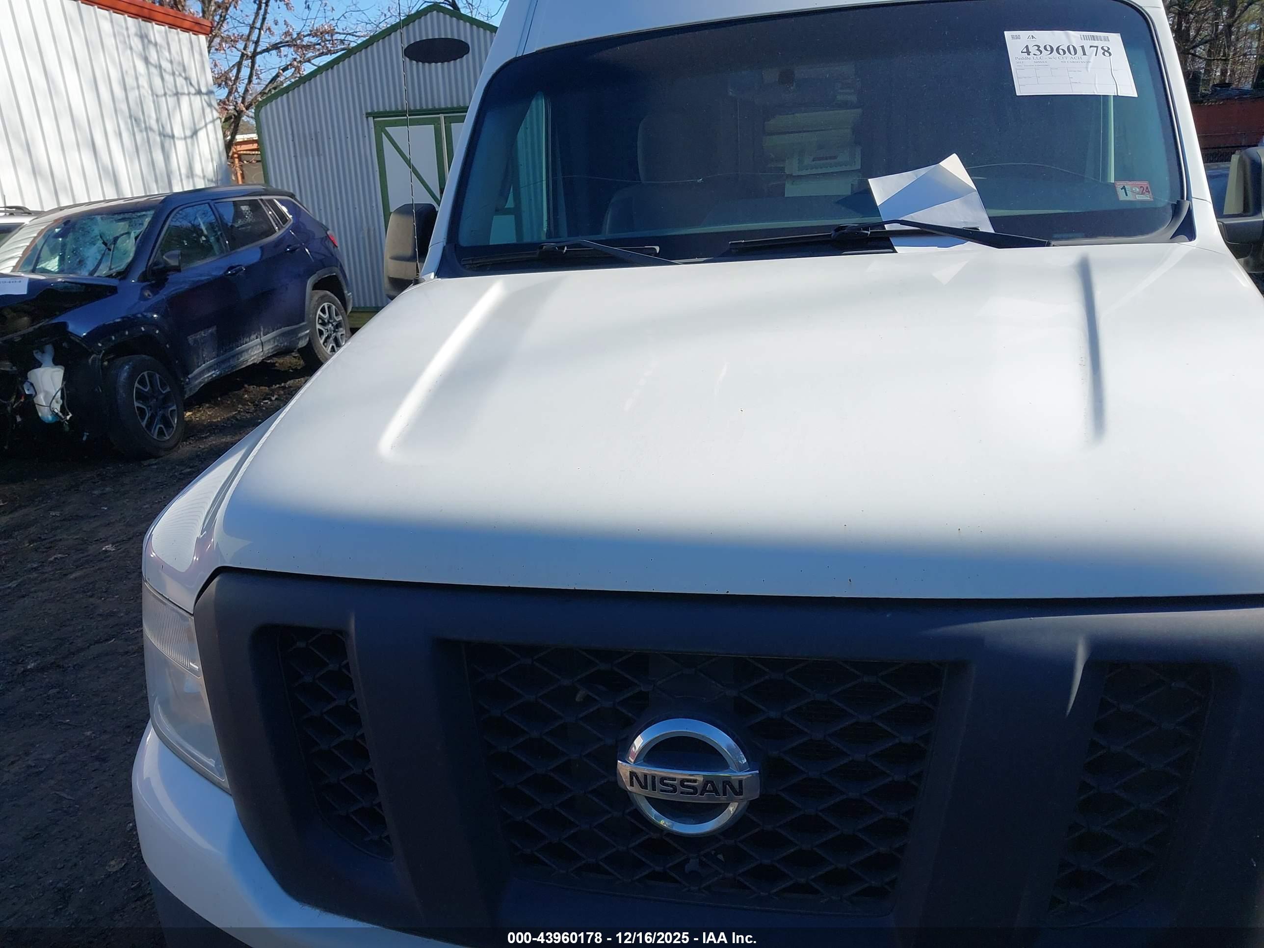 NISSAN NV image 6