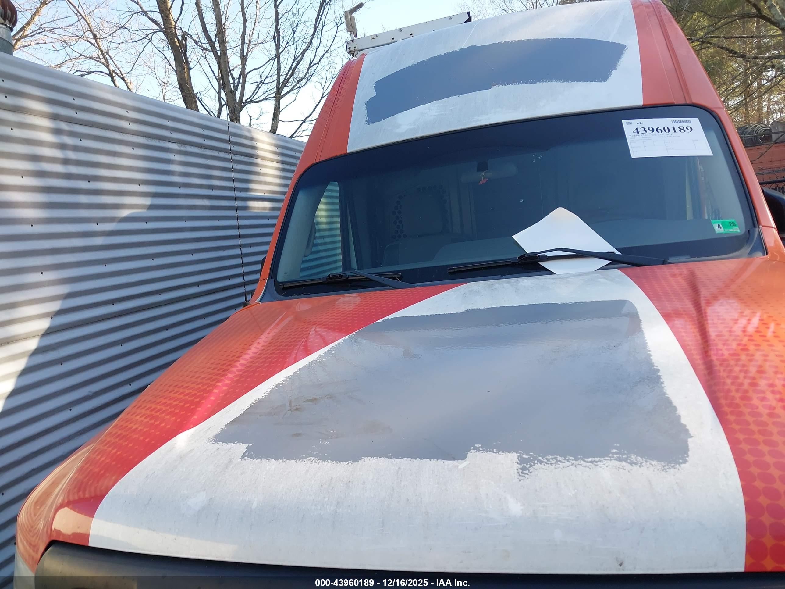 NISSAN NV image 6