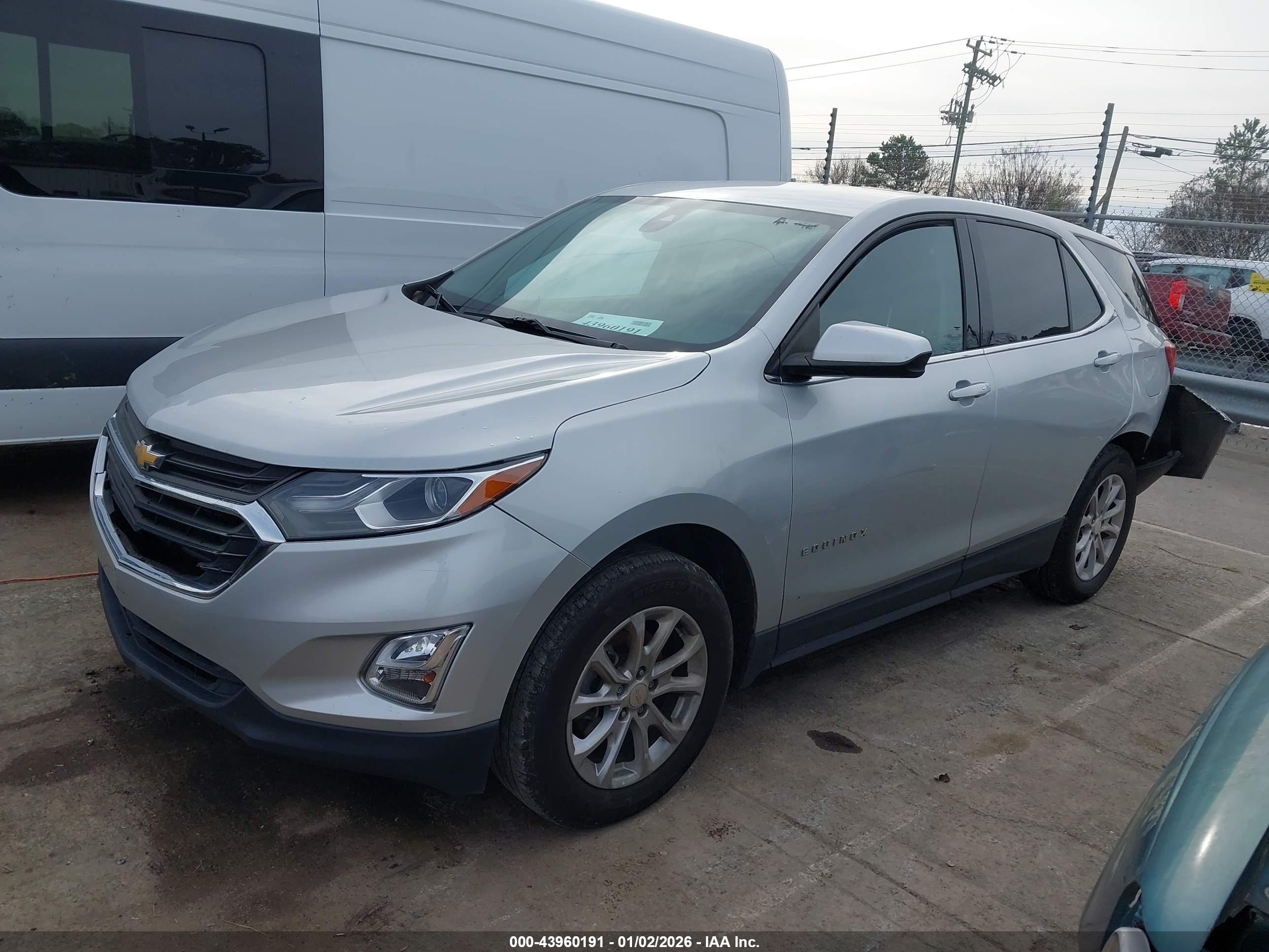 CHEVROLET EQUINOX image 2