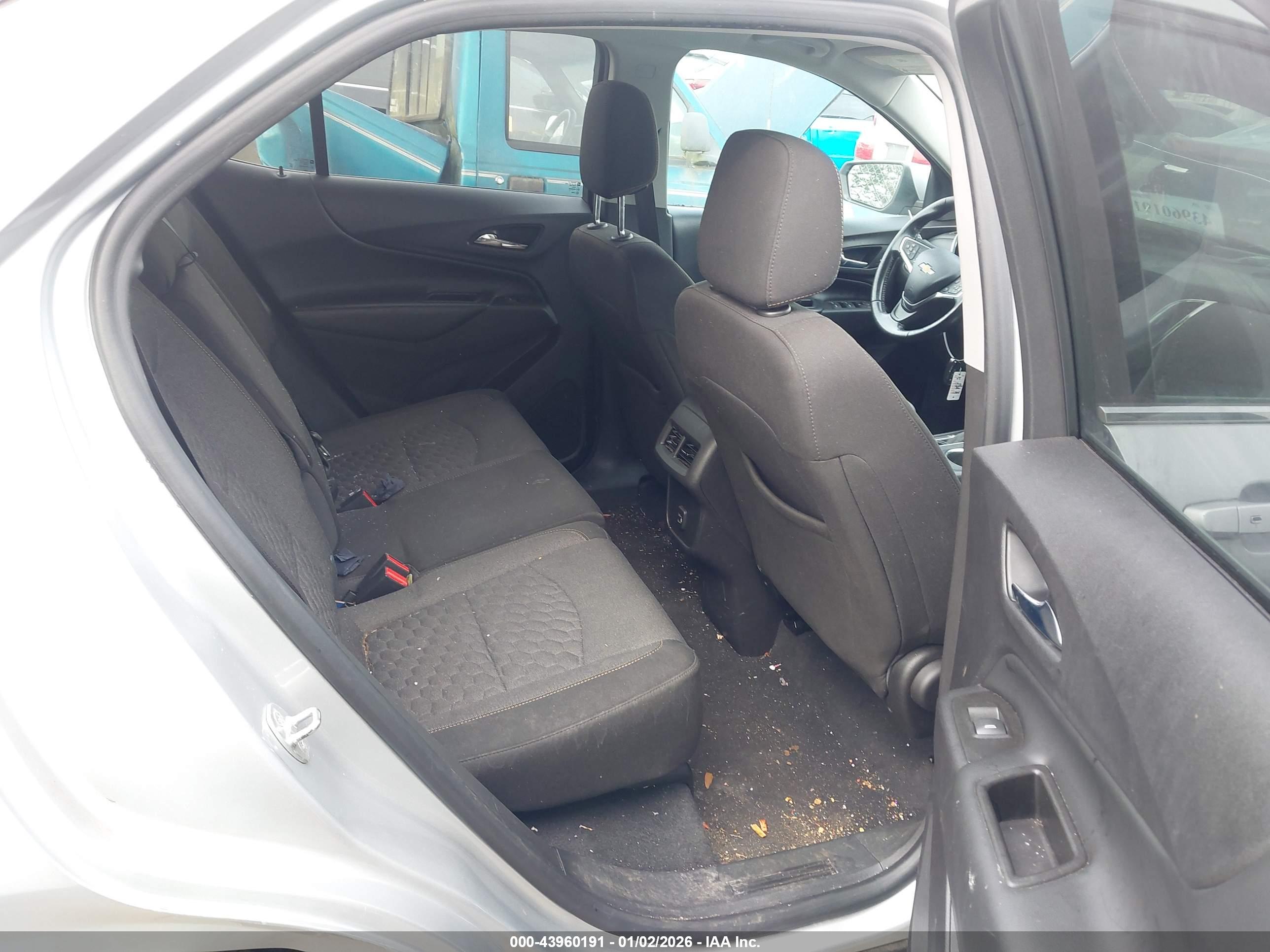 CHEVROLET EQUINOX image 8