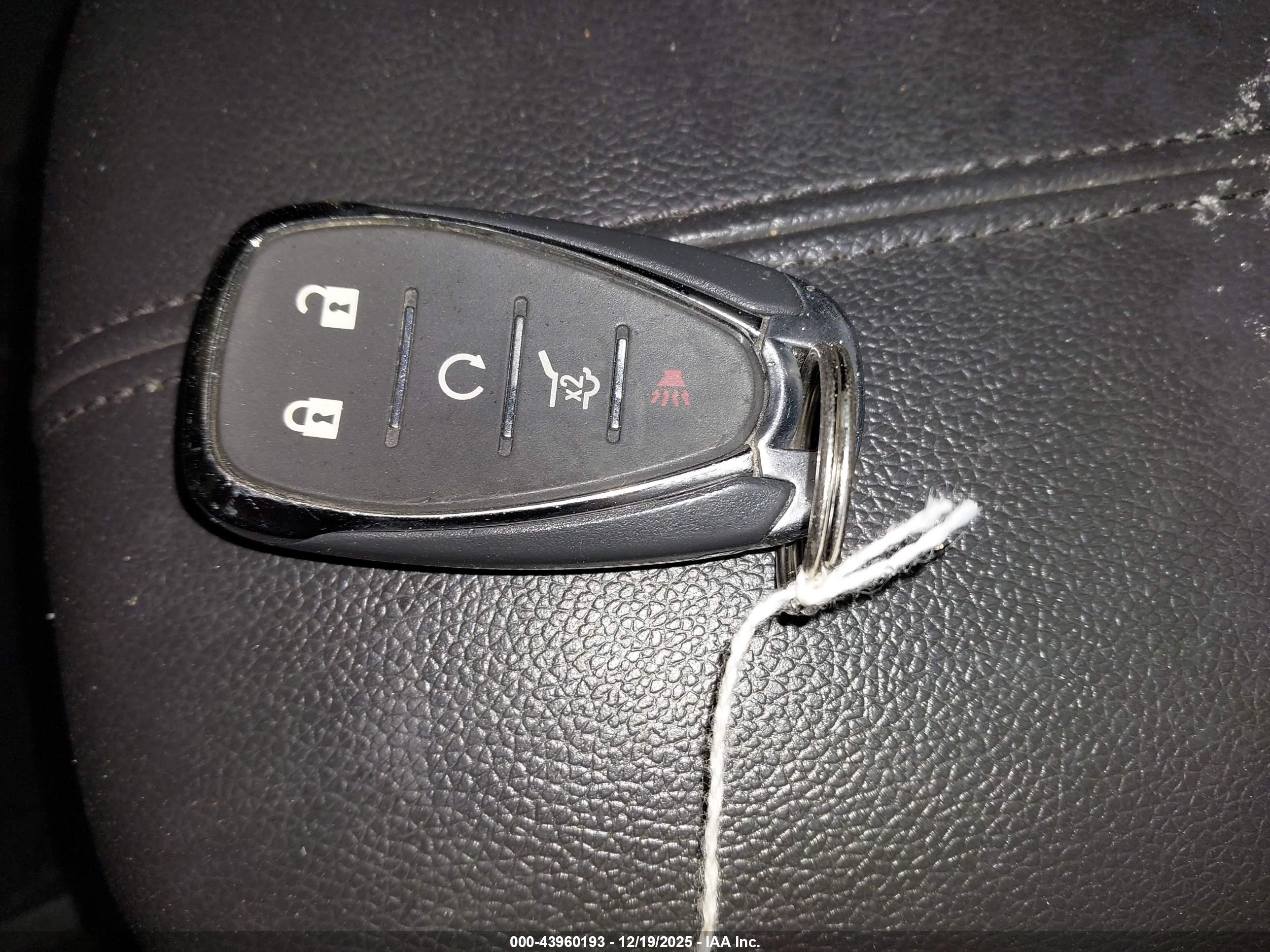 CHEVROLET EQUINOX image 11