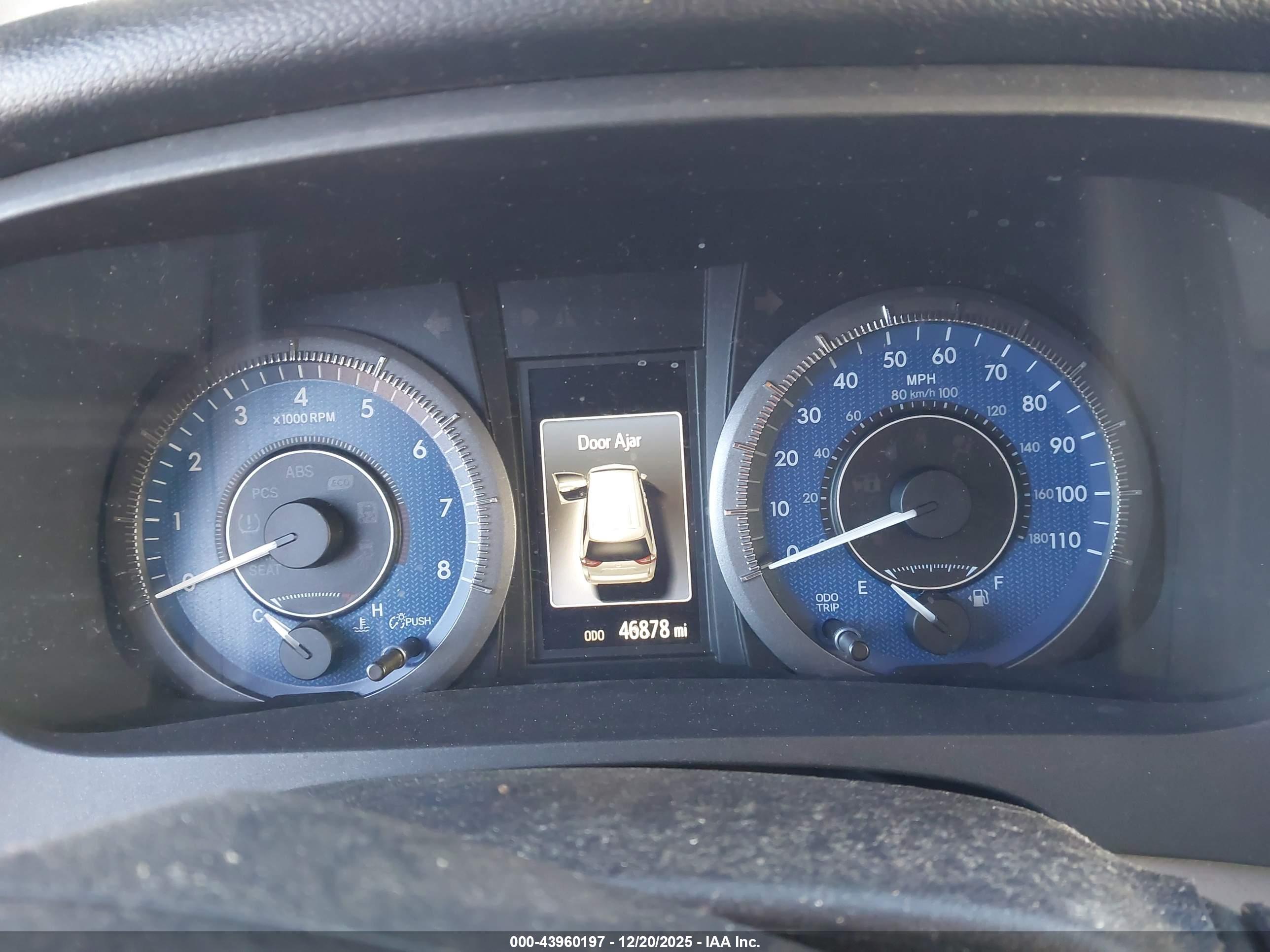 TOYOTA SIENNA image 7
