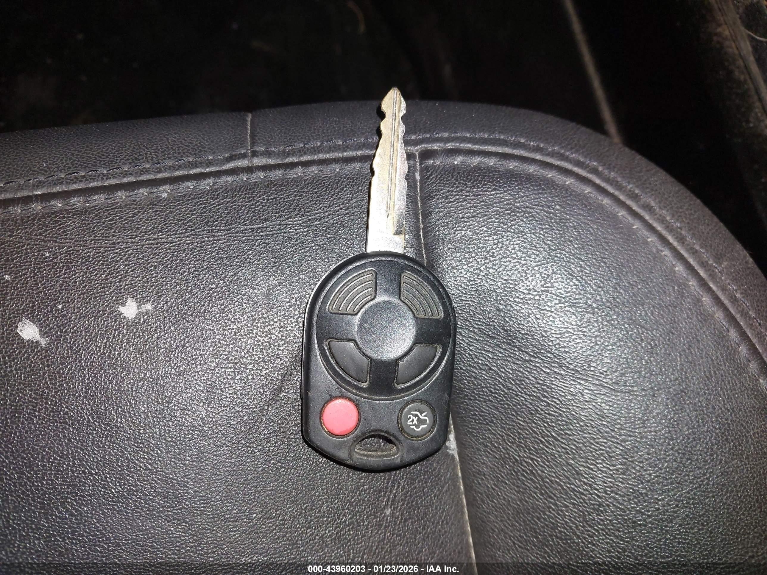 FORD ESCAPE image 11