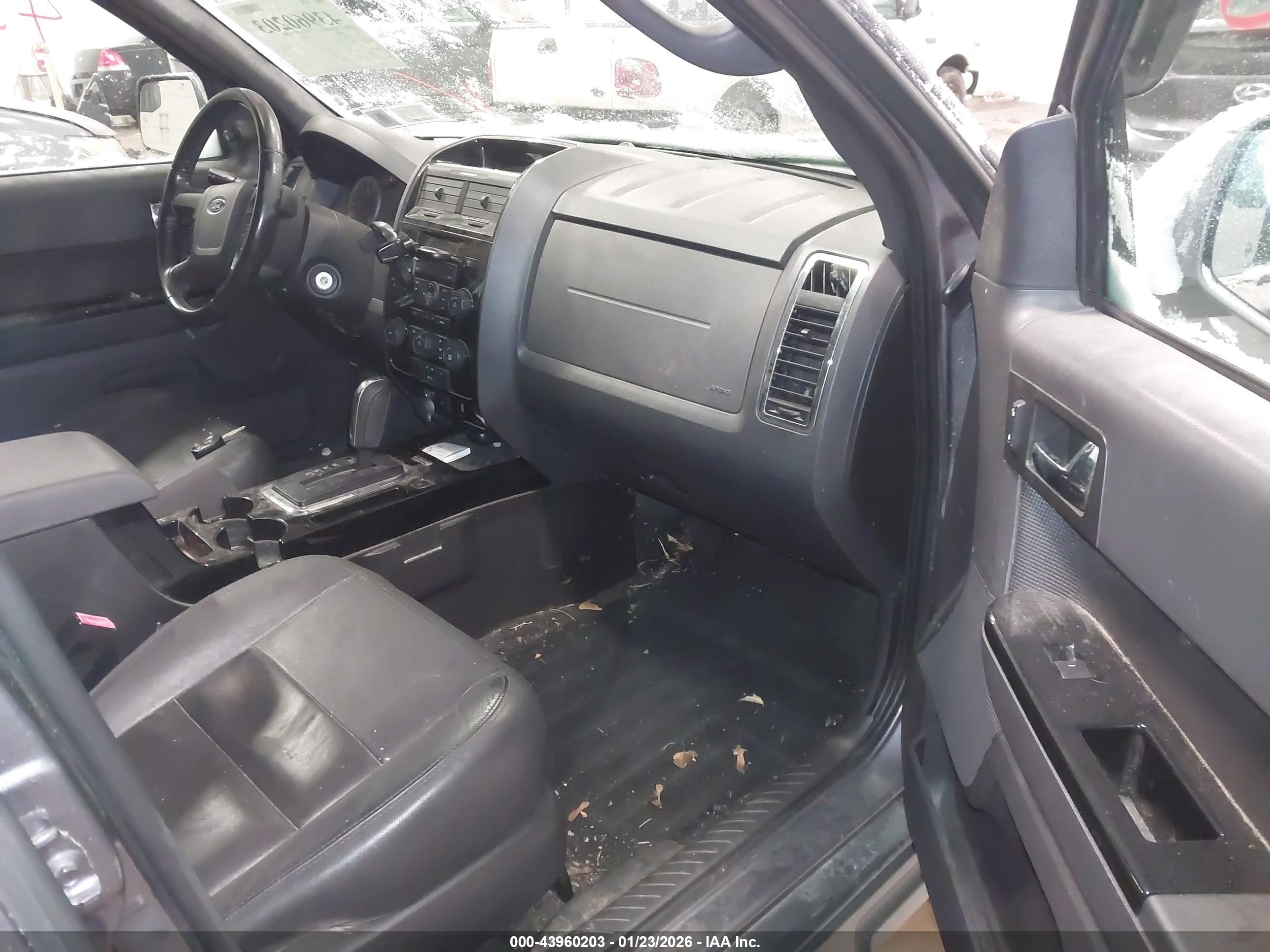 FORD ESCAPE image 5