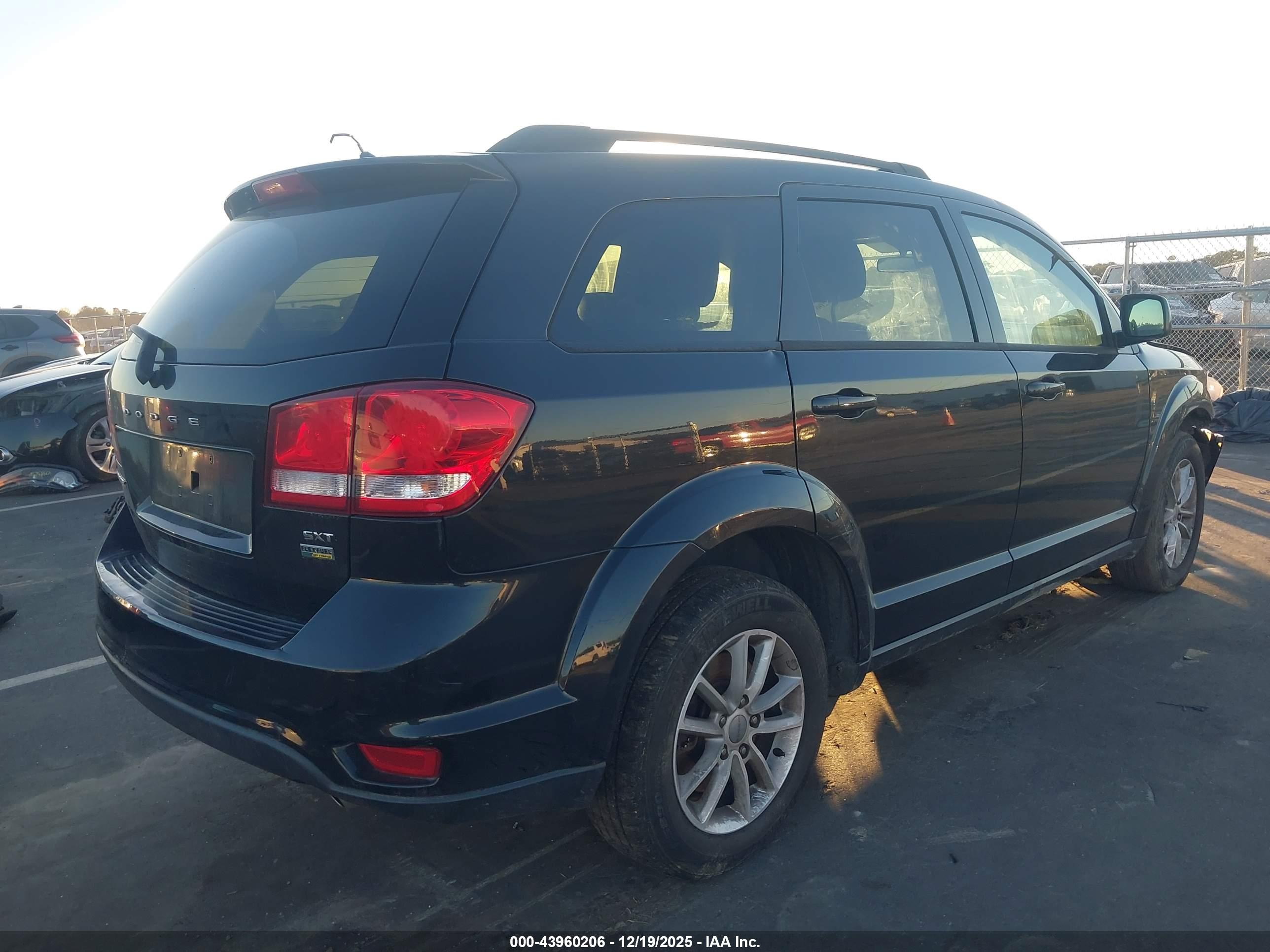 DODGE JOURNEY image 4