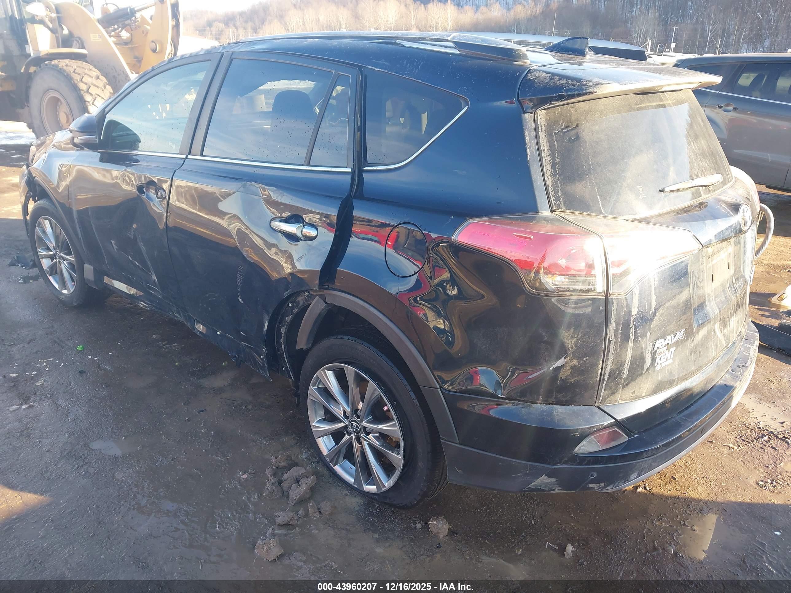 TOYOTA RAV4 image 3