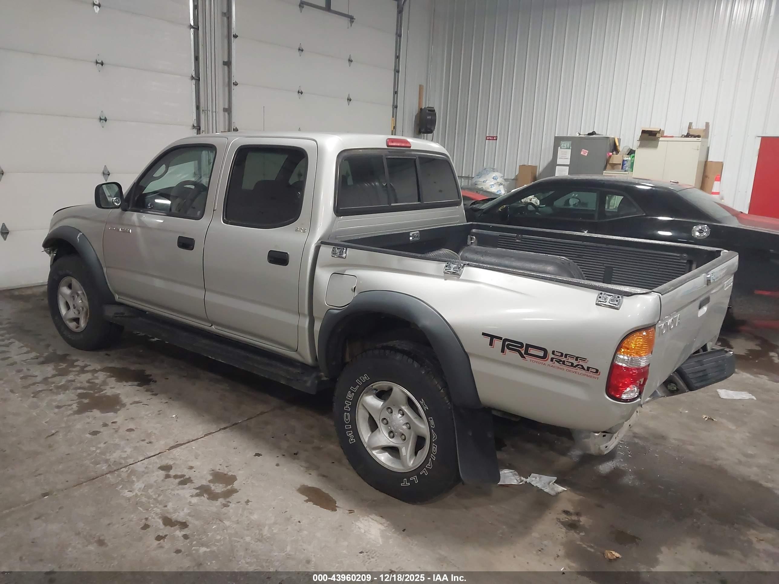 TOYOTA TACOMA image 3
