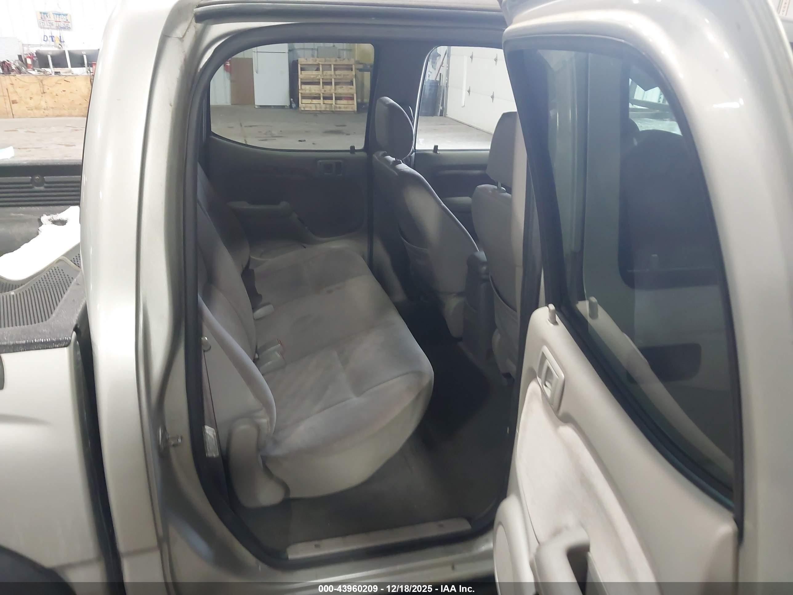 TOYOTA TACOMA image 8