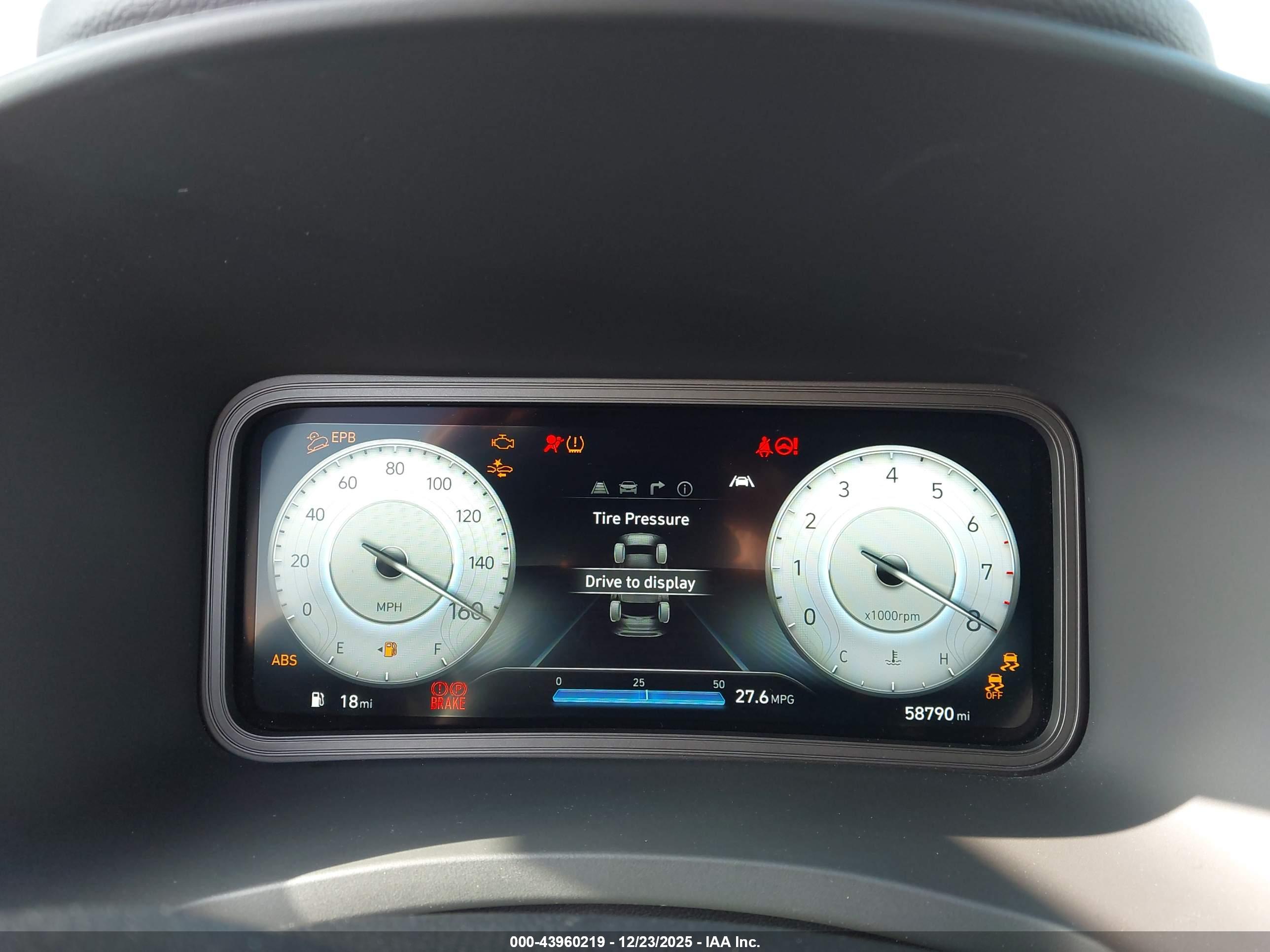 HYUNDAI KONA image 7