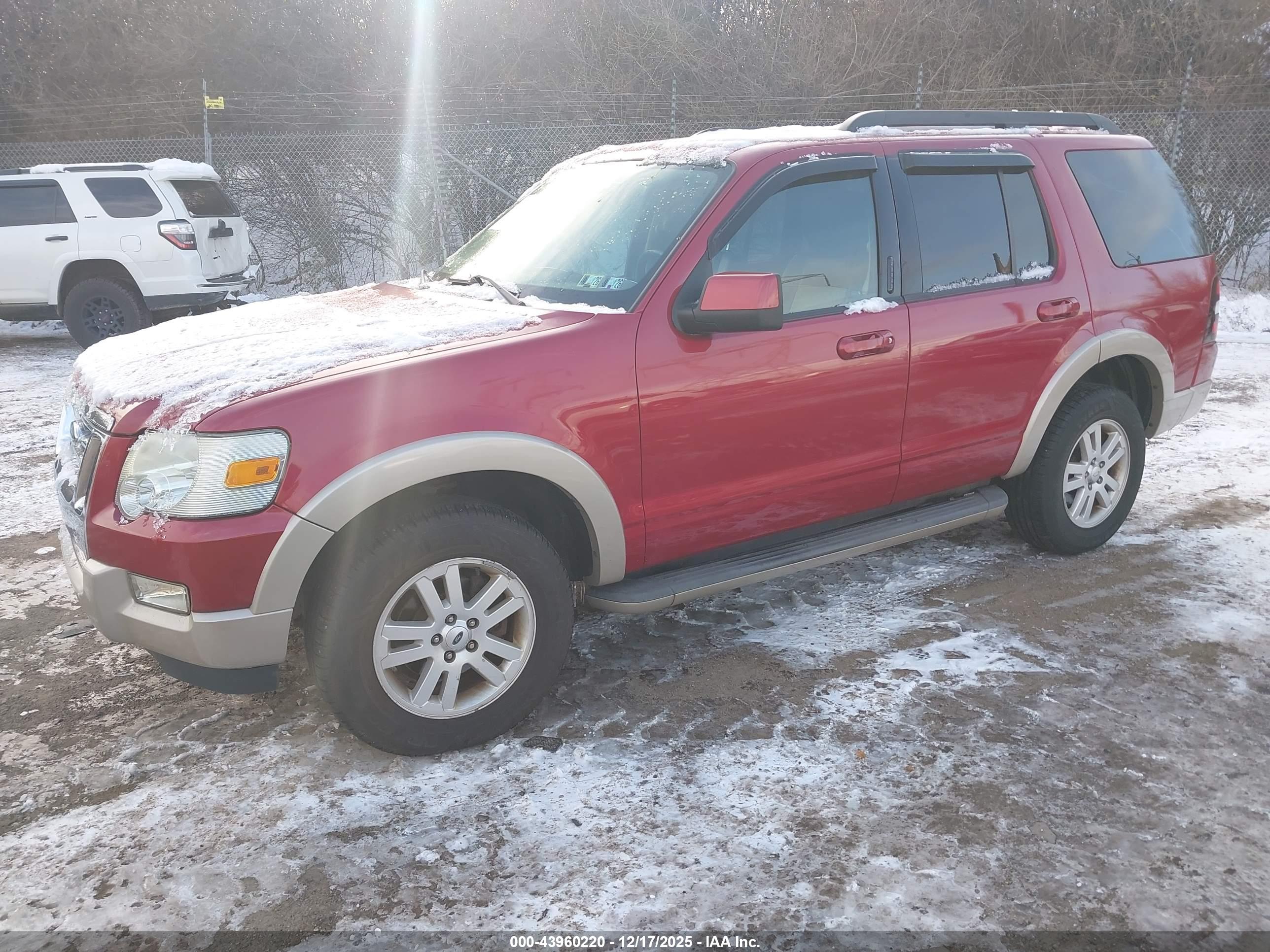 FORD EXPLORER image 2