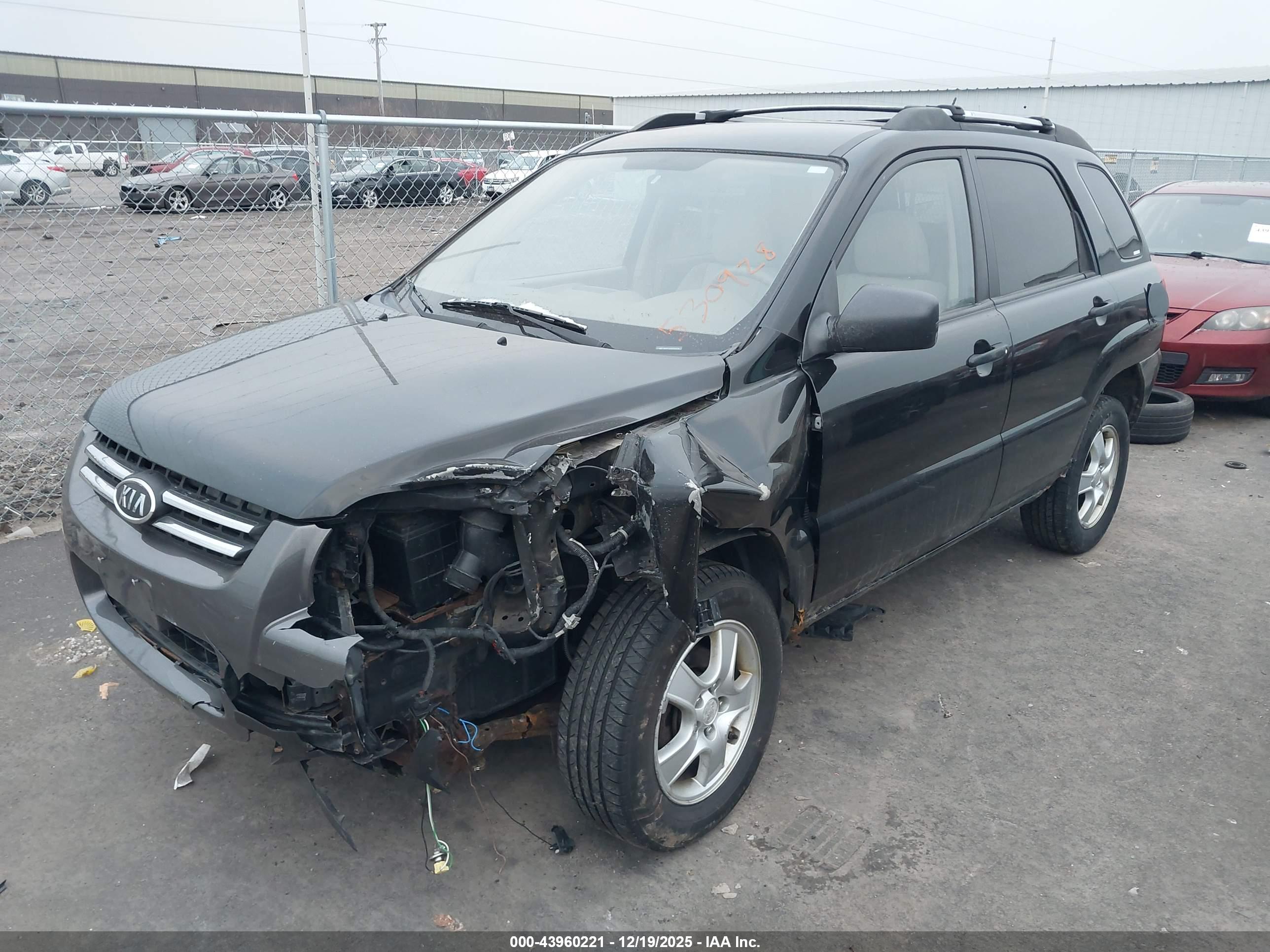 KIA SPORTAGE image 2