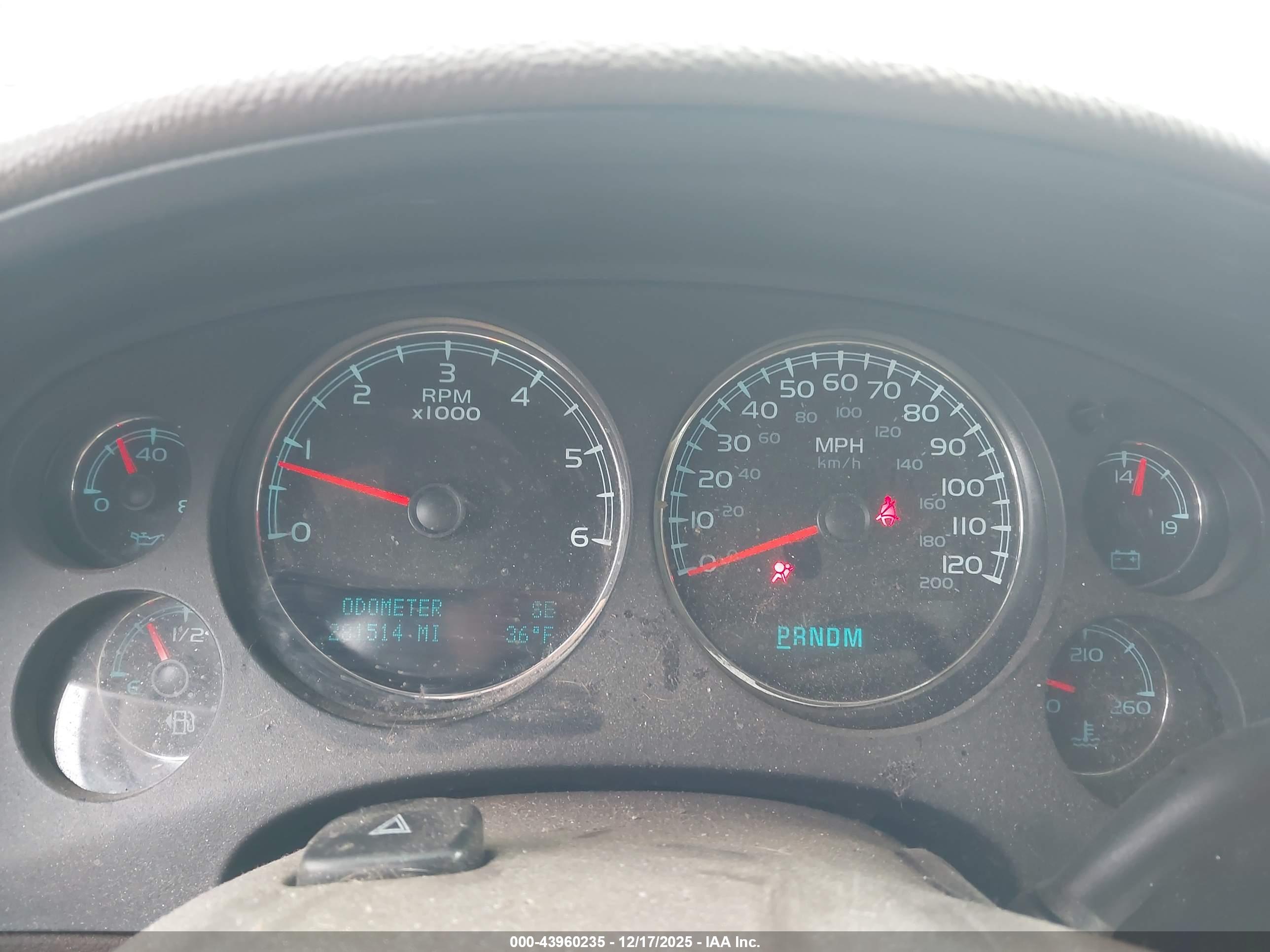 GMC YUKON image 7