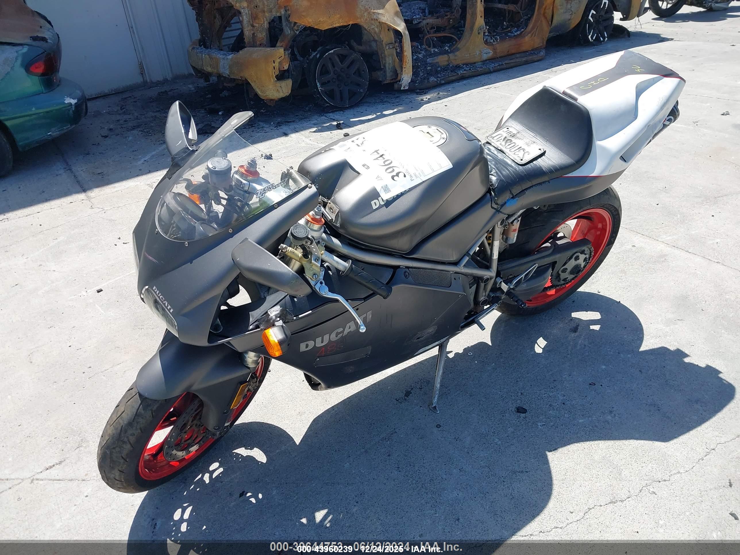 DUCATI 748 image 2