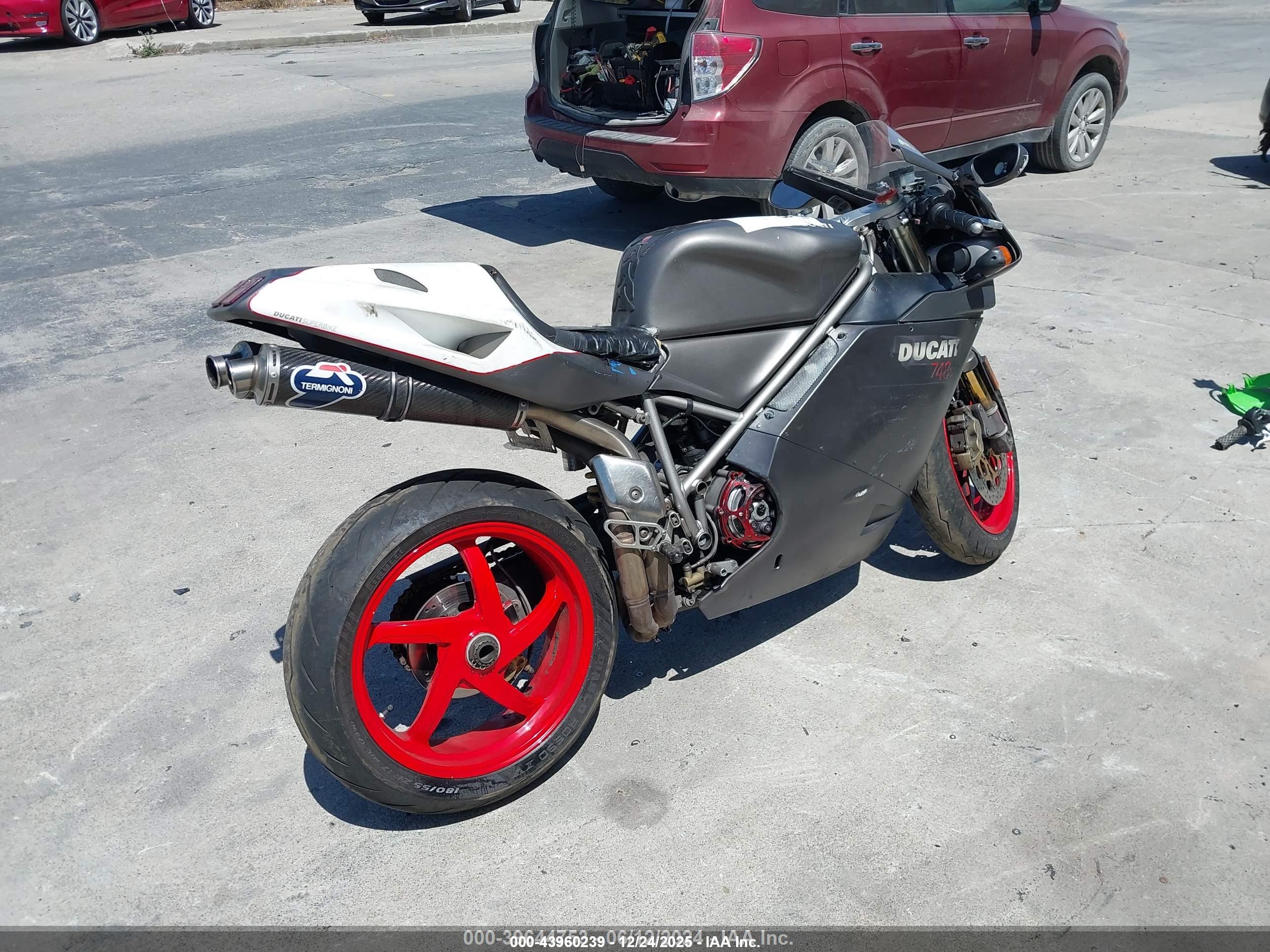 DUCATI 748 image 4